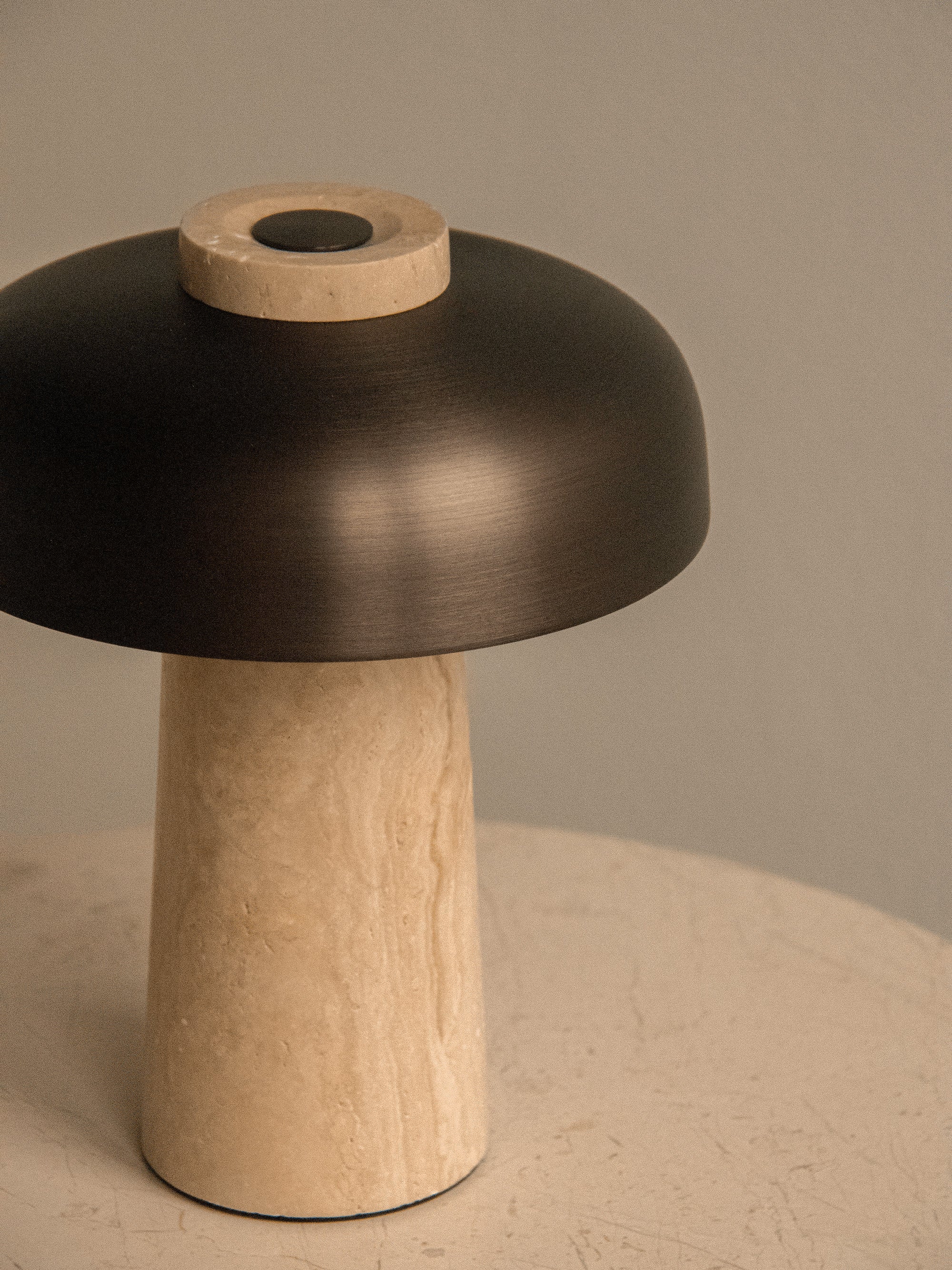 Oyoy lamp on white table