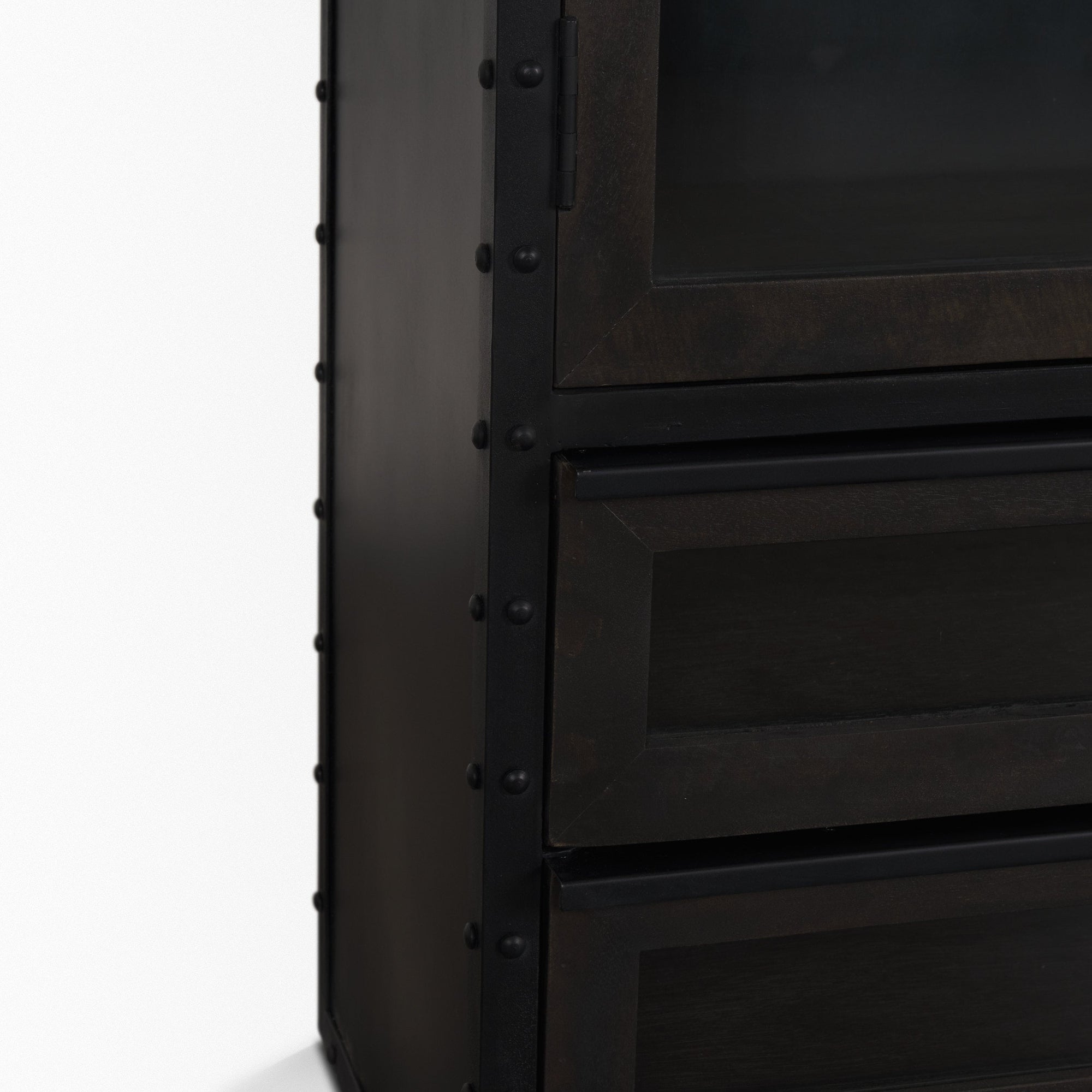 Gehry Cabinet Mercana Mer 67533 9