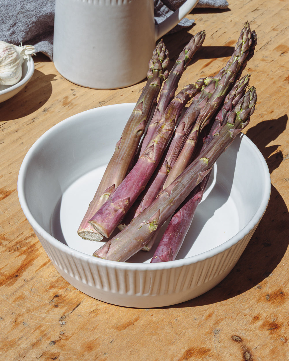 Stripes Matte White Serving Bowl Uvn 1000107 2