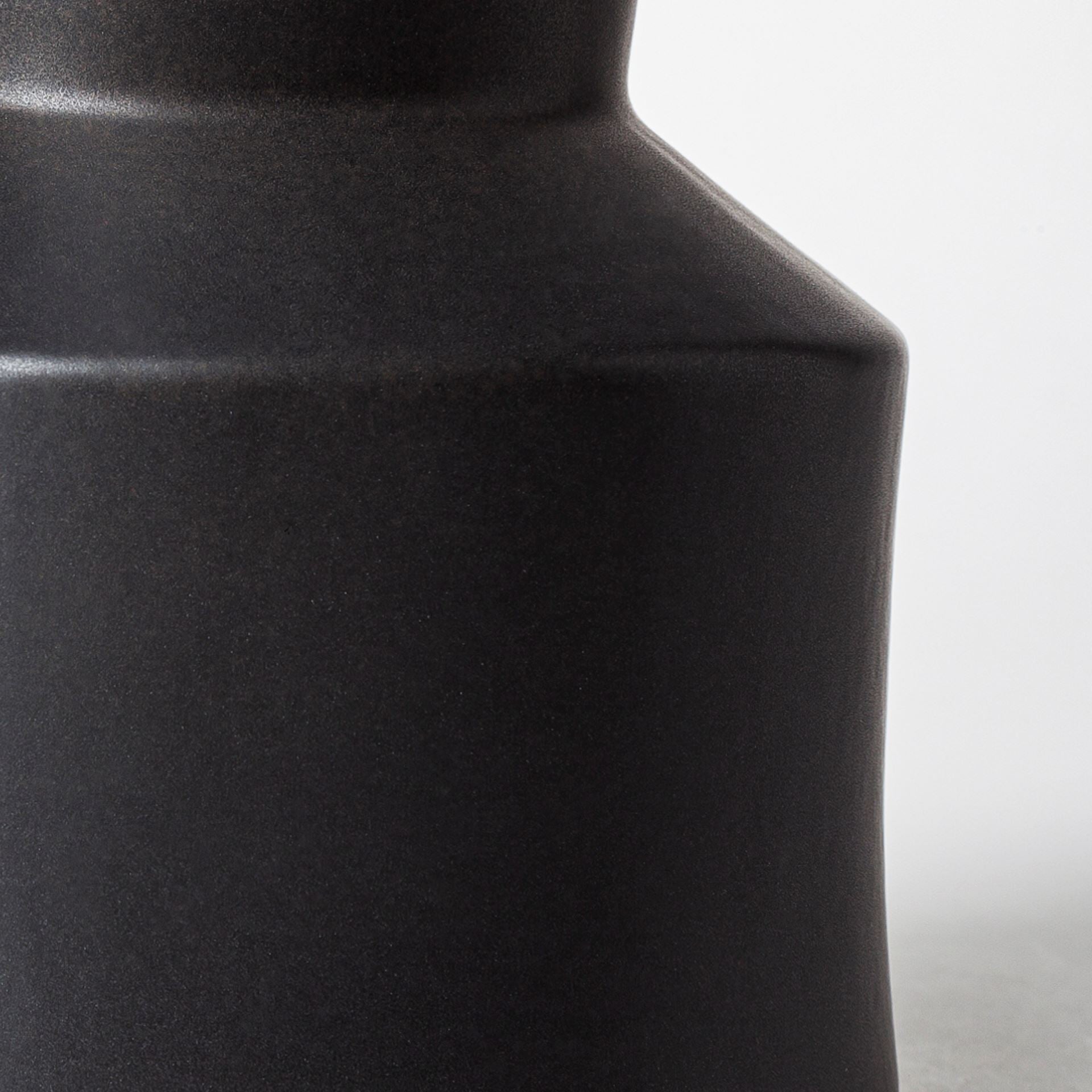 Laforge Black Vase Mercana Mer 68631 11