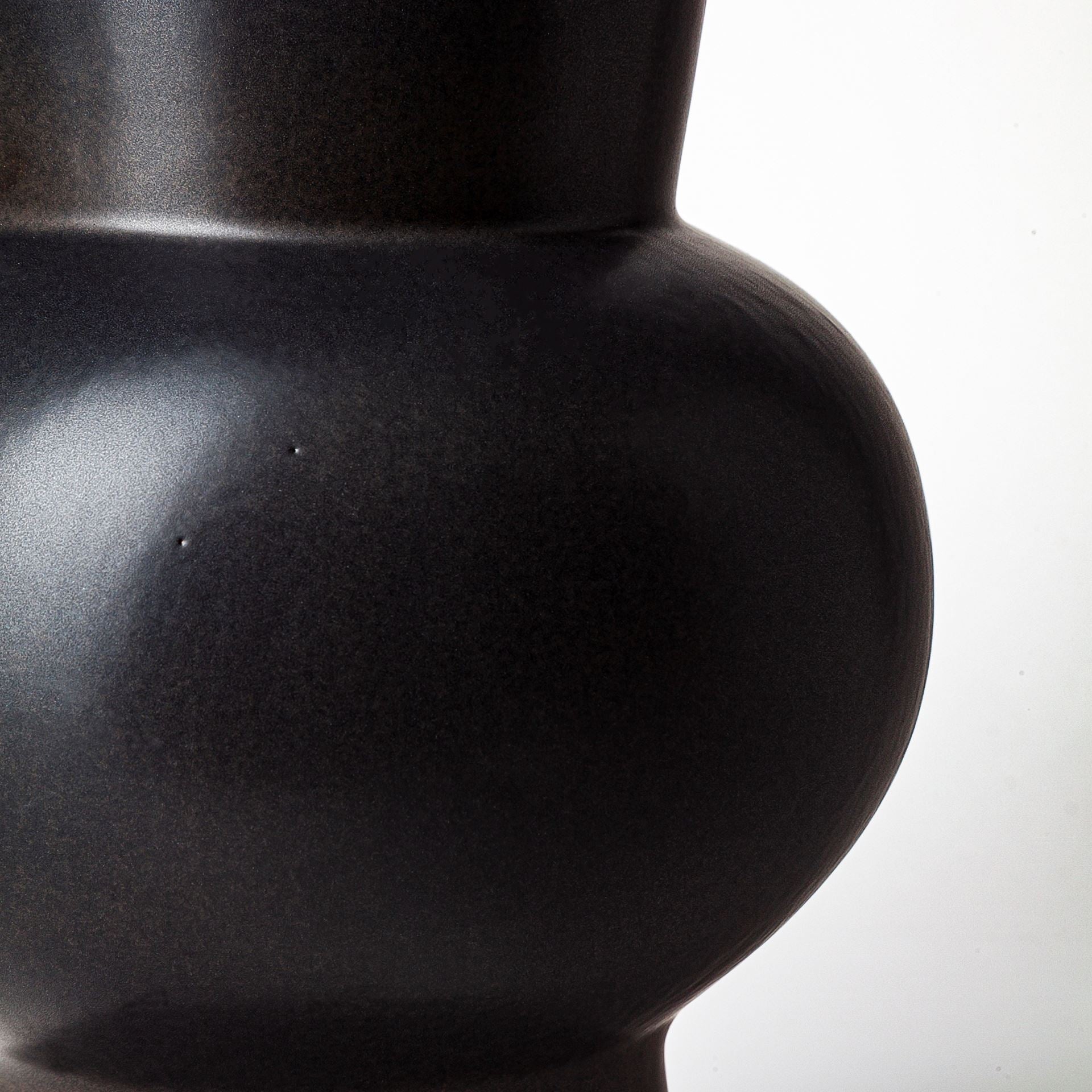 Laforge Black Vase Mercana Mer 68631 9
