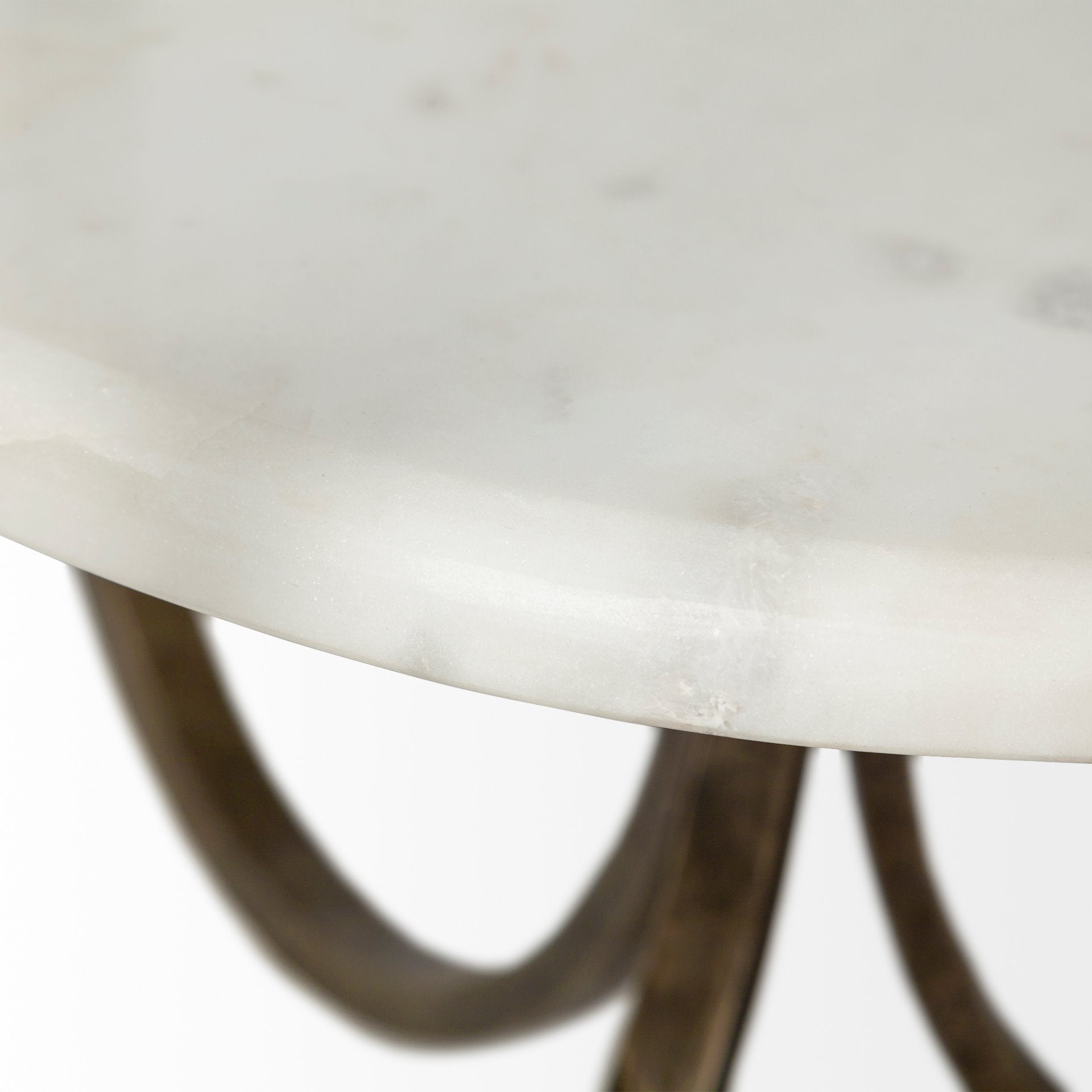 Reinhardt End Side Table Mercana Mer 67805 4