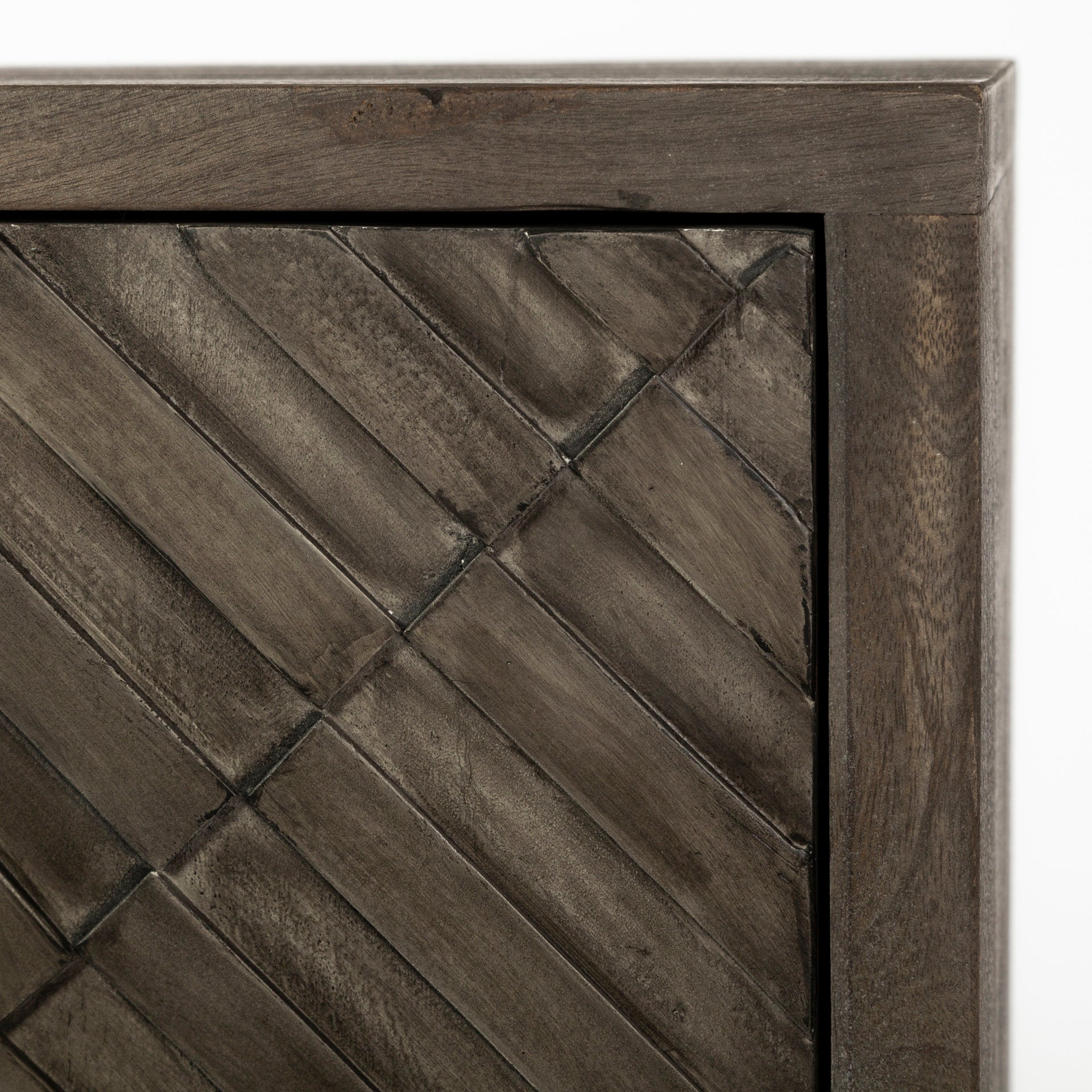 Argyle Accent Cabinet Mercana Mer 67541 6