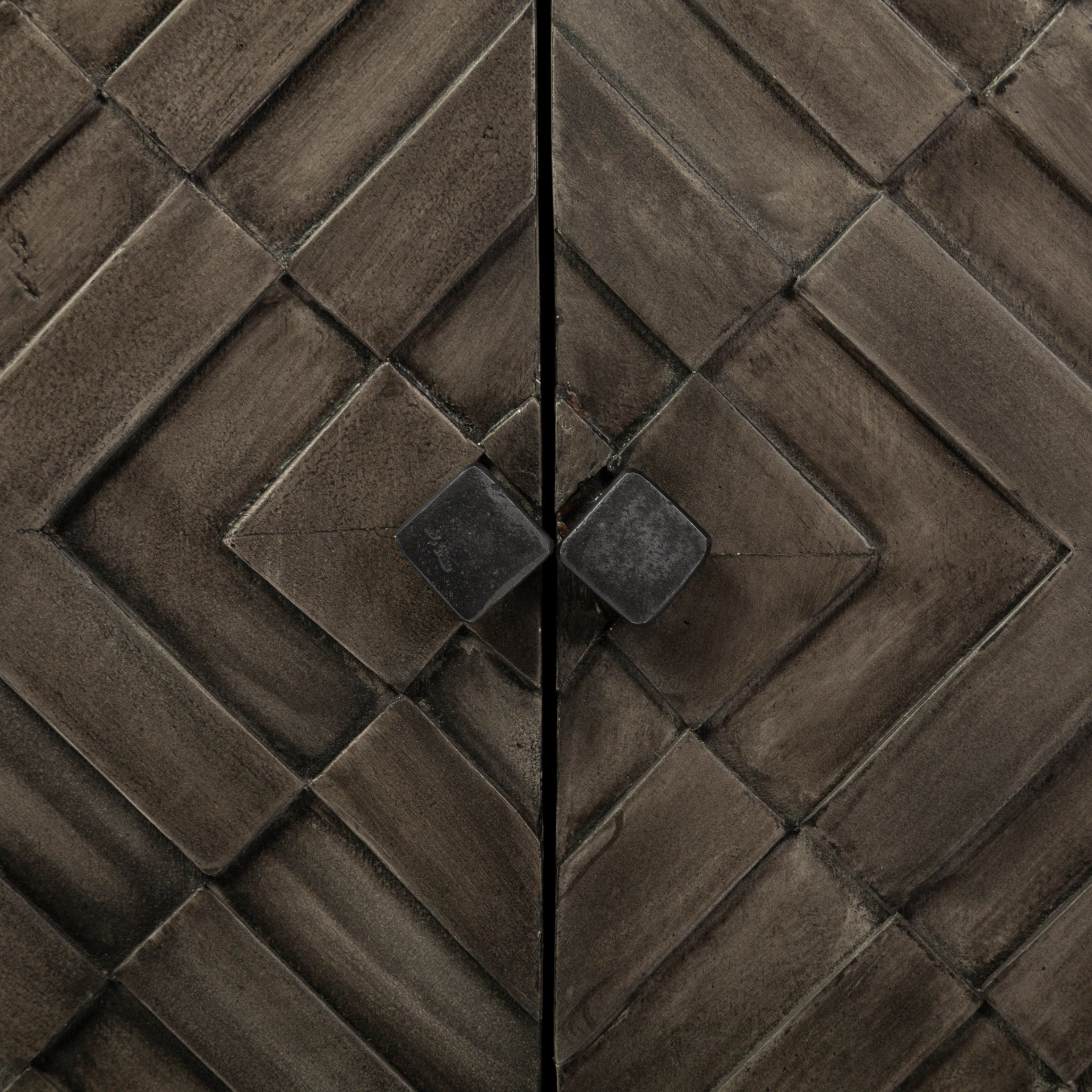 Argyle Accent Cabinet Mercana Mer 67541 8