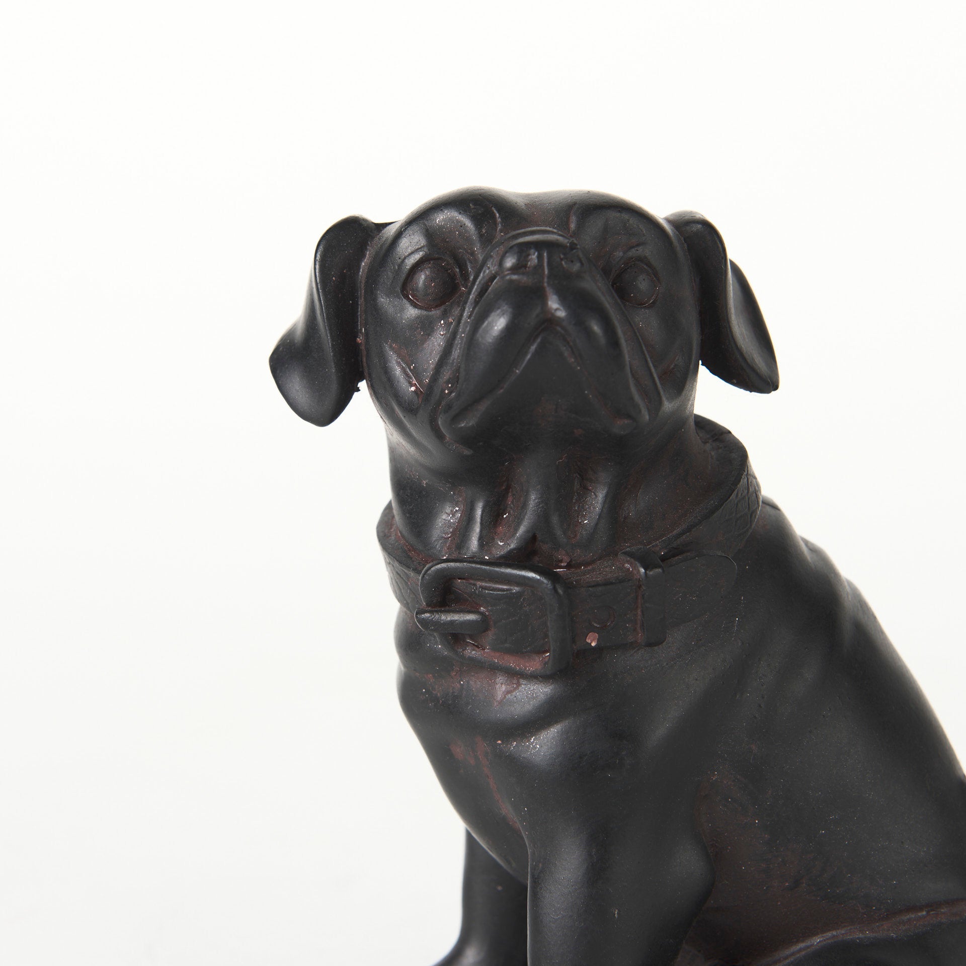 Hugo Sitting Bulldog Object Mercana Mer 57798 7