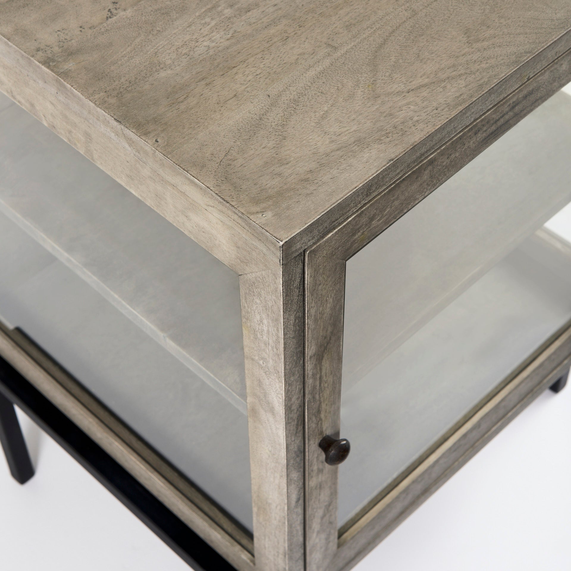 Arelius End Side Table Mercana Mer 69207 29