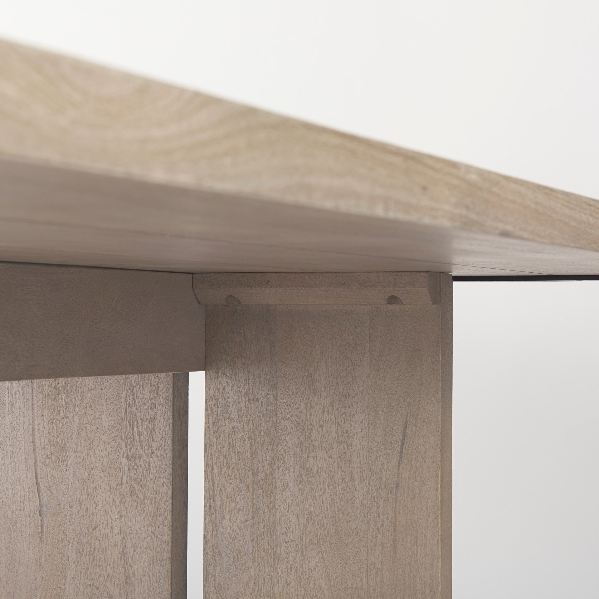 Aida Dining Table Mercana Mer 69200 16