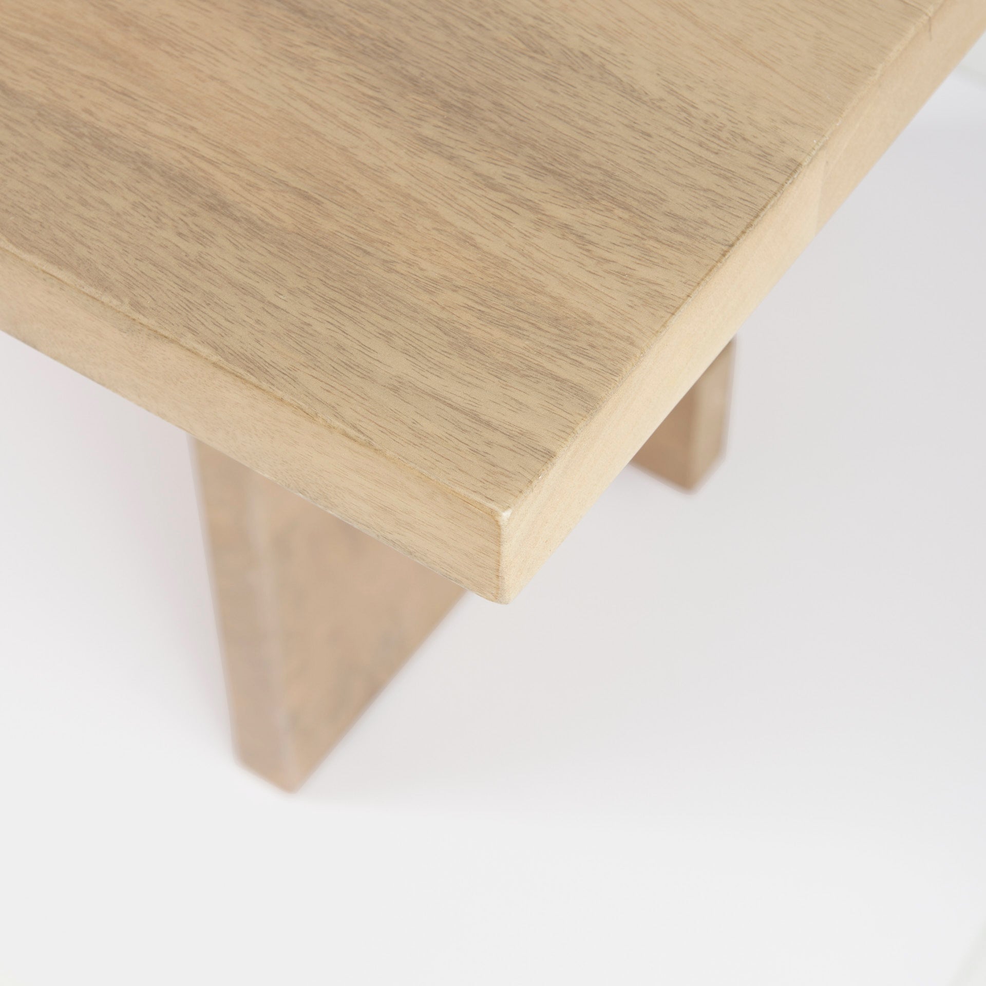 Aida Dining Table Mercana Mer 69200 9