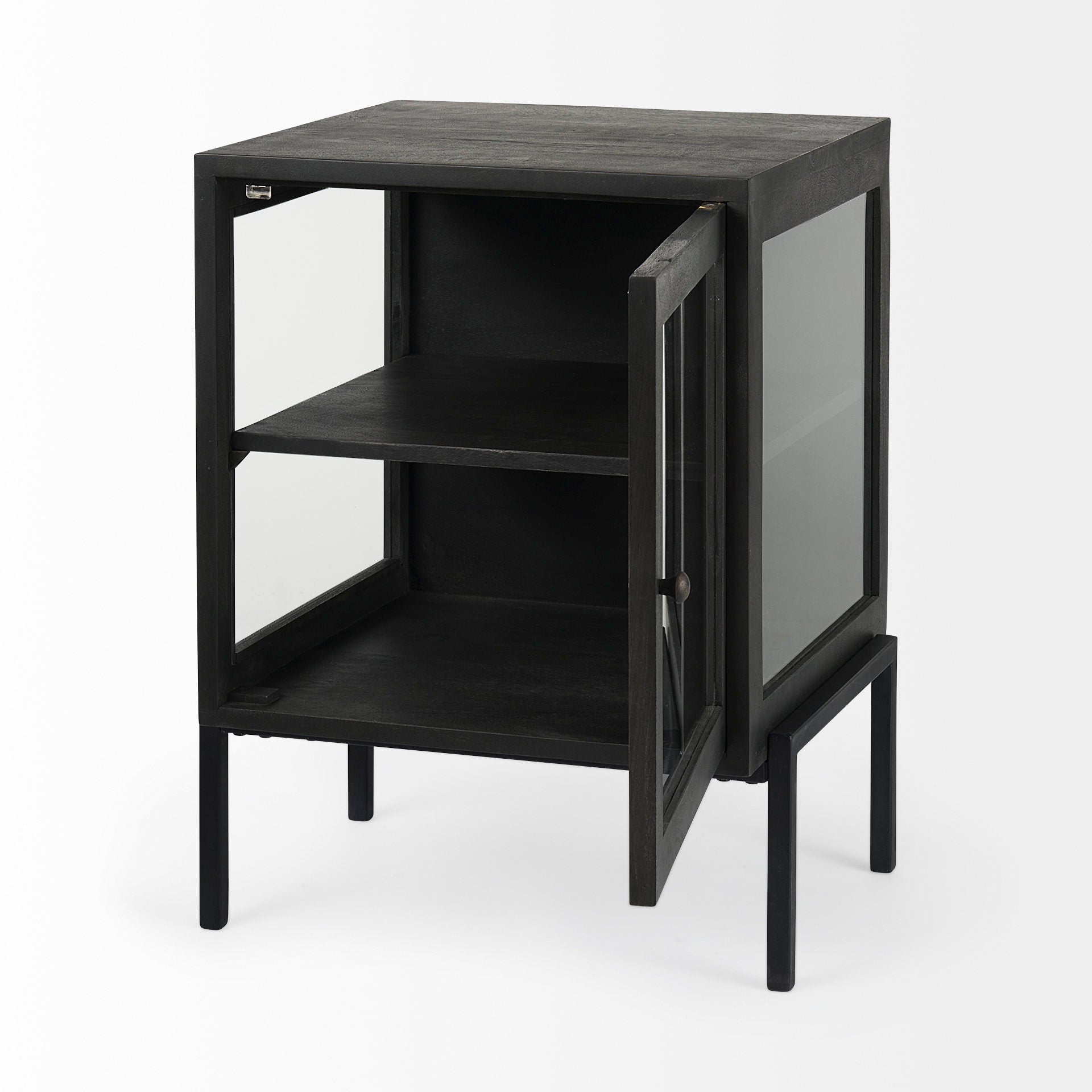 Arelius End Side Table Mercana Mer 69207 16