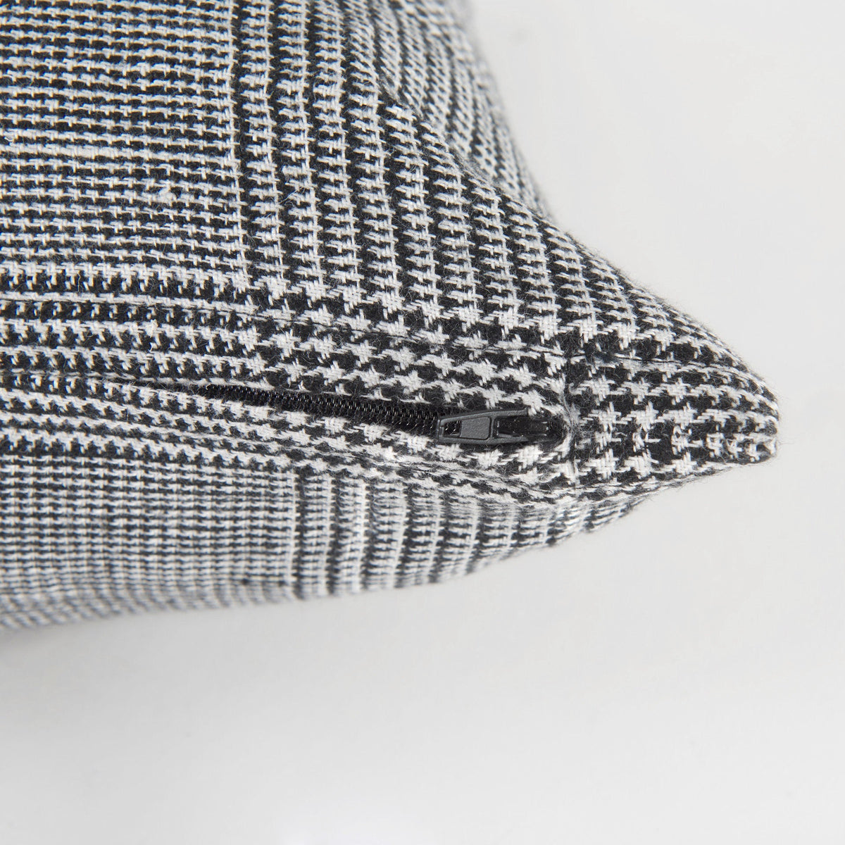 Ramone Decorative Pillow Mercana Mer 69430 13