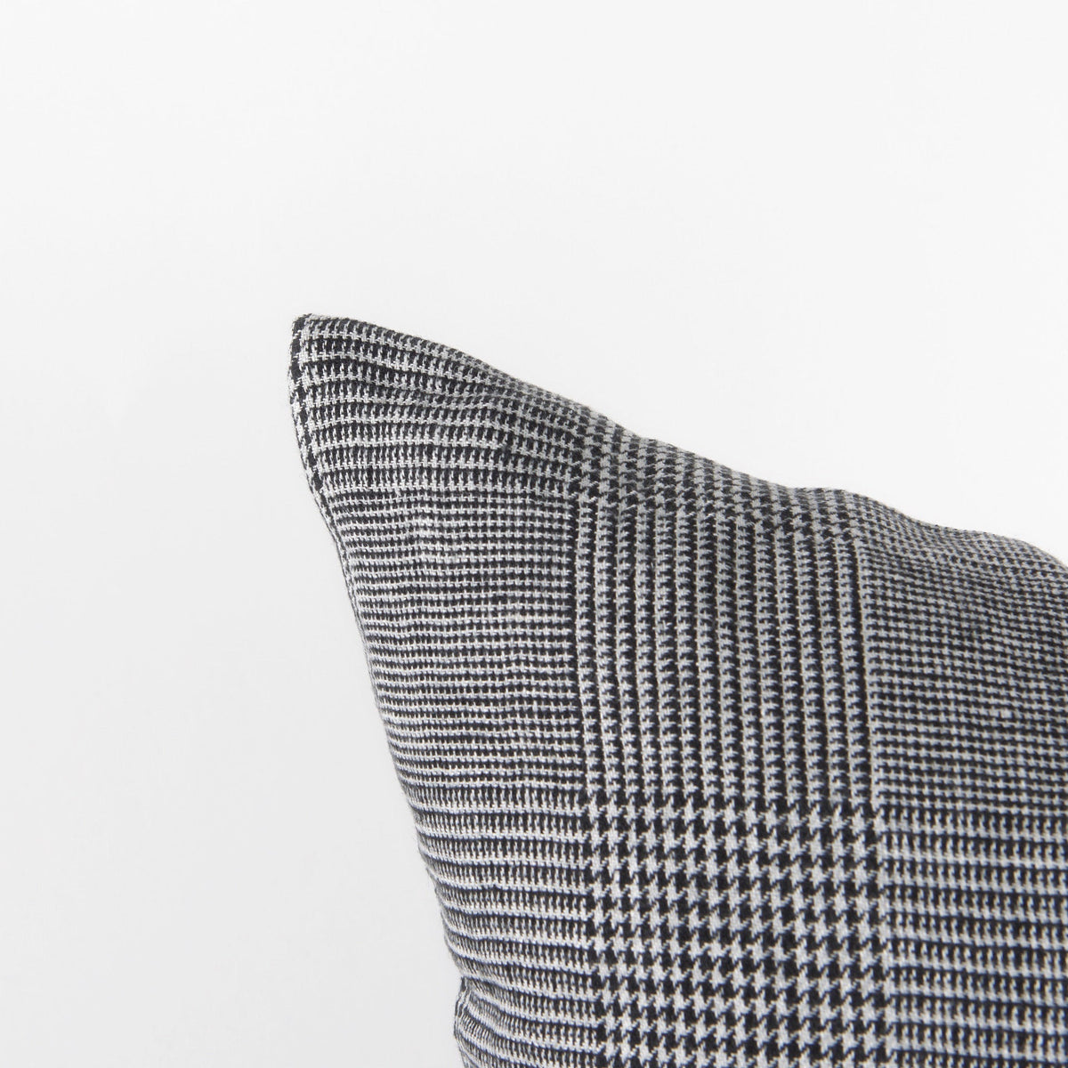 Ramone Decorative Pillow Mercana Mer 69430 10