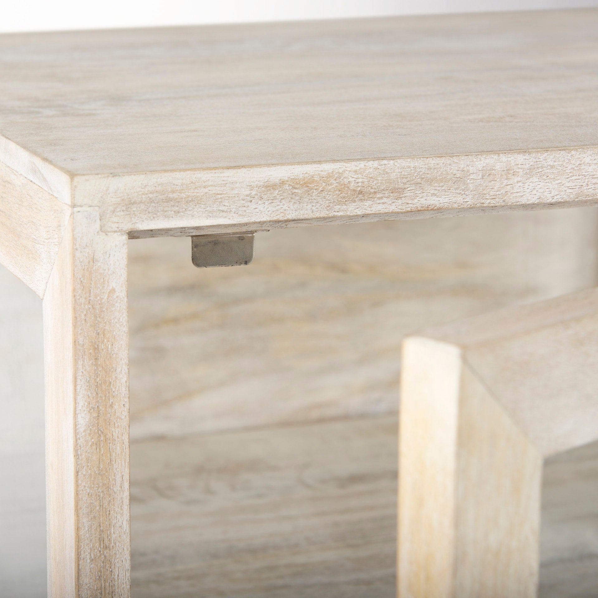 Arelius End Side Table Mercana Mer 69207 35
