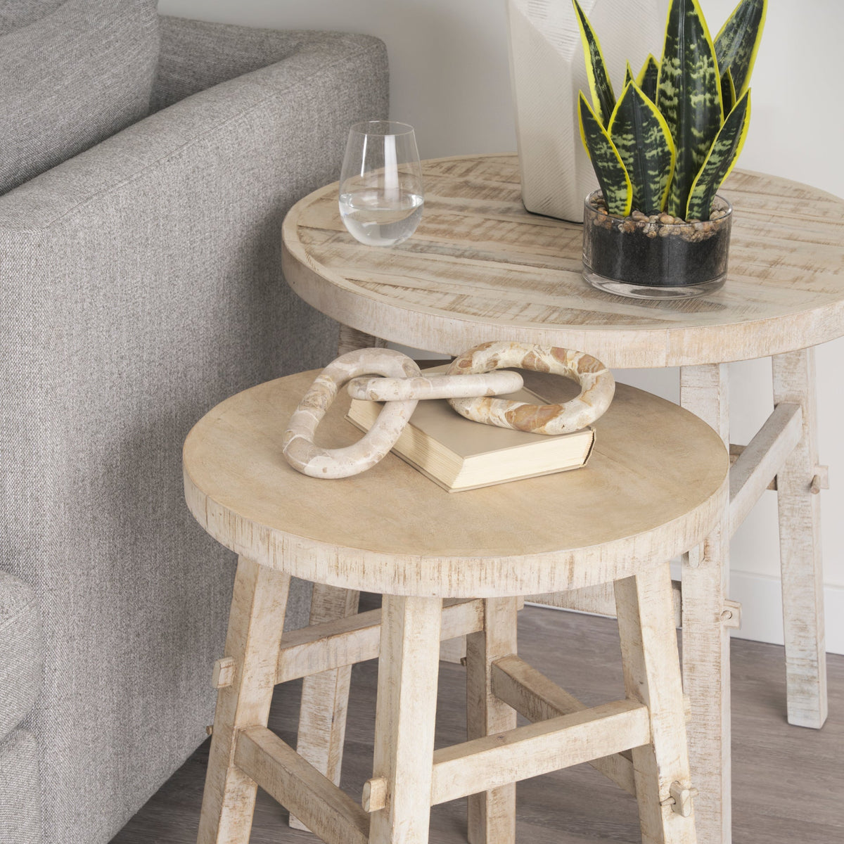Rosie End Table Mercana Mer 70495 18
