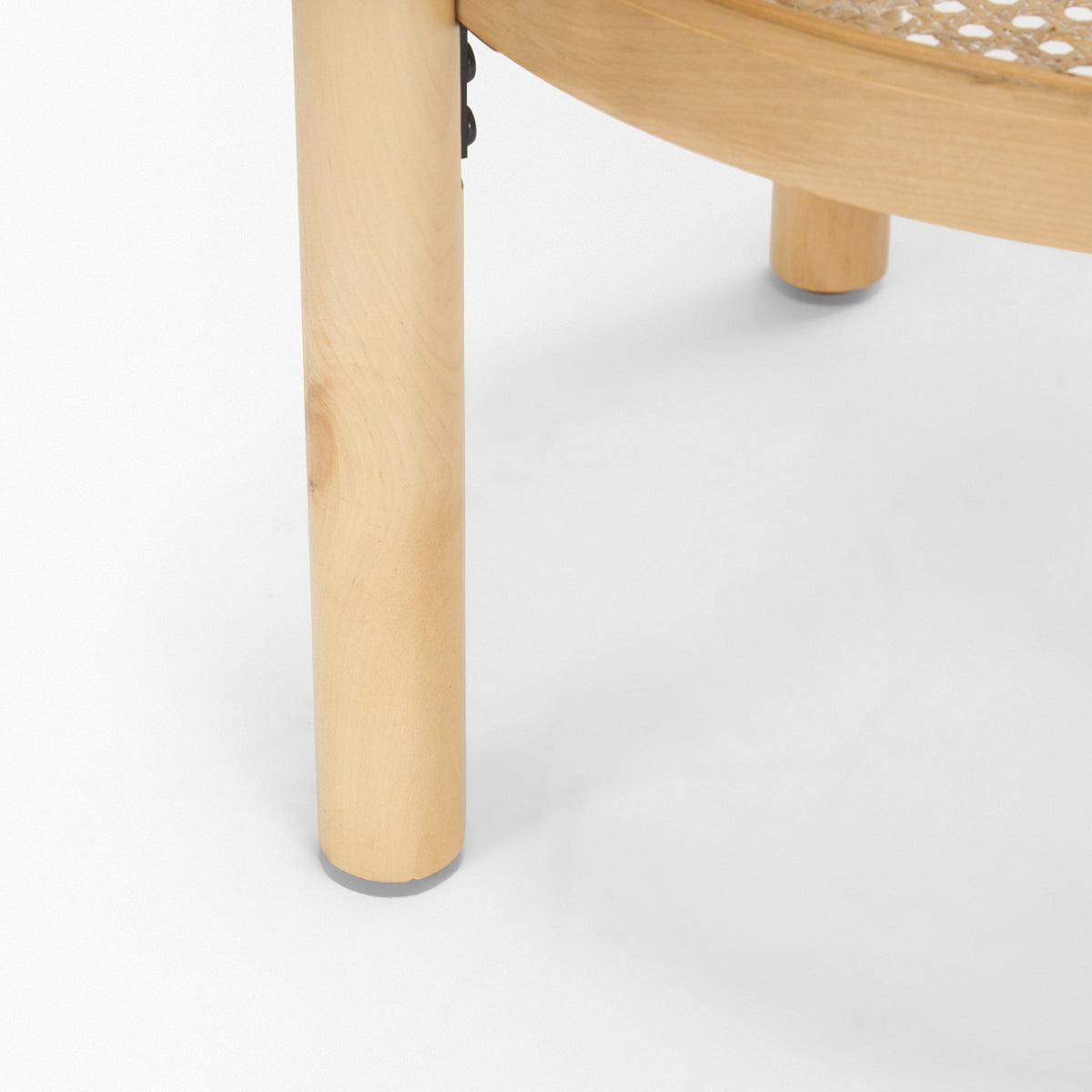 Weslyn Side Table Mercana Mer 71044 8