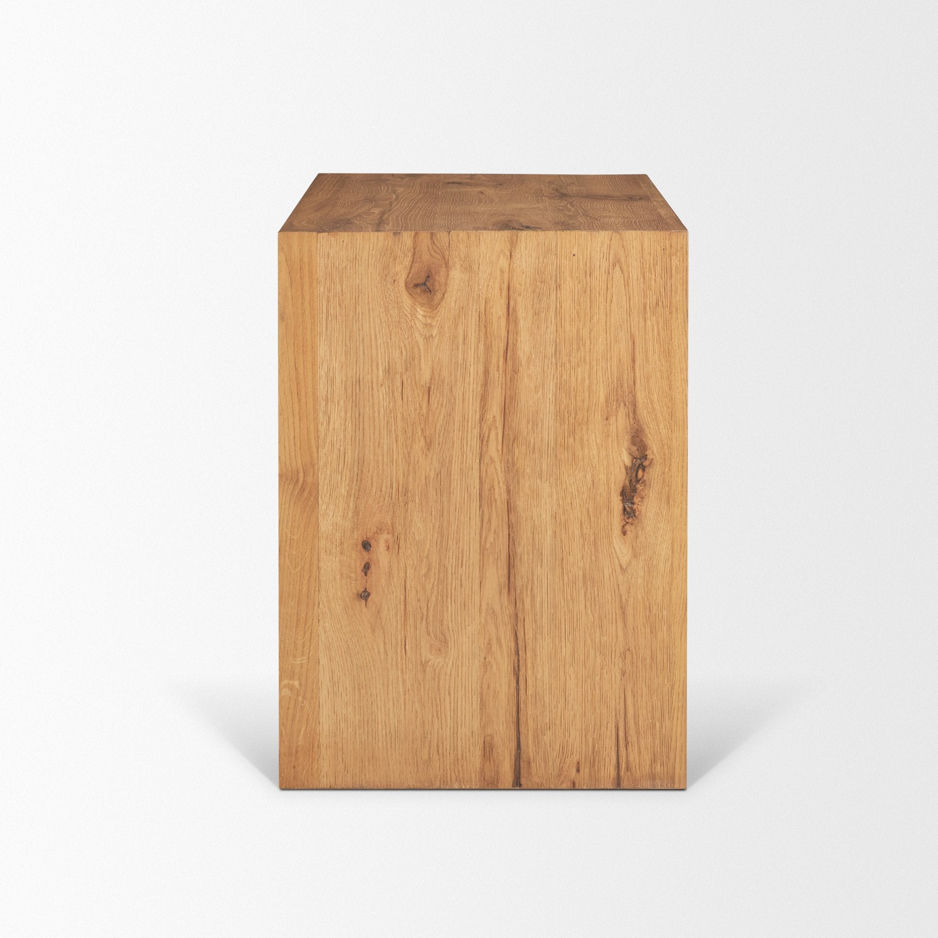 Belford Closed Nightstand Mercana Mer 71236 8