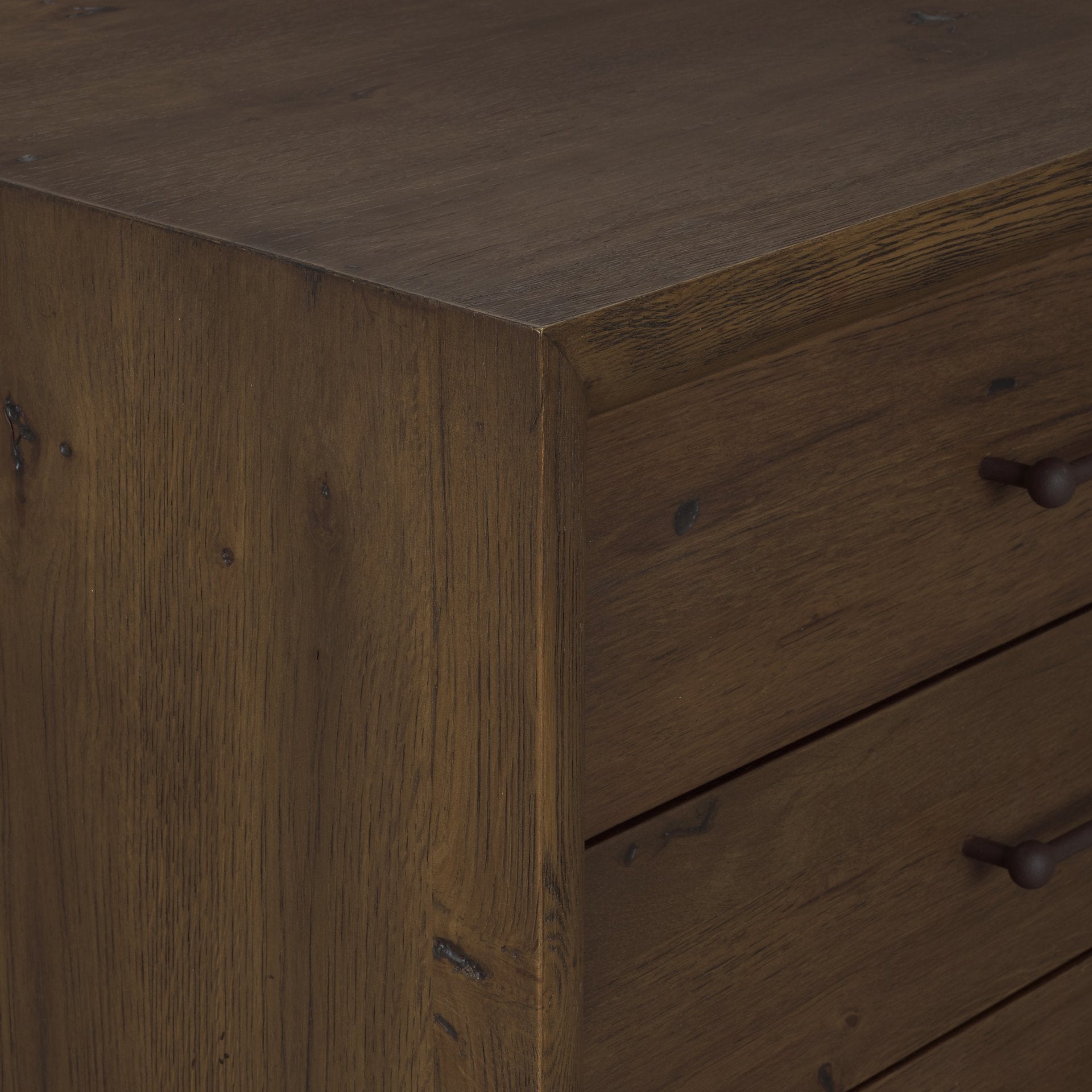 Belford Closed Nightstand Mercana Mer 71236 15