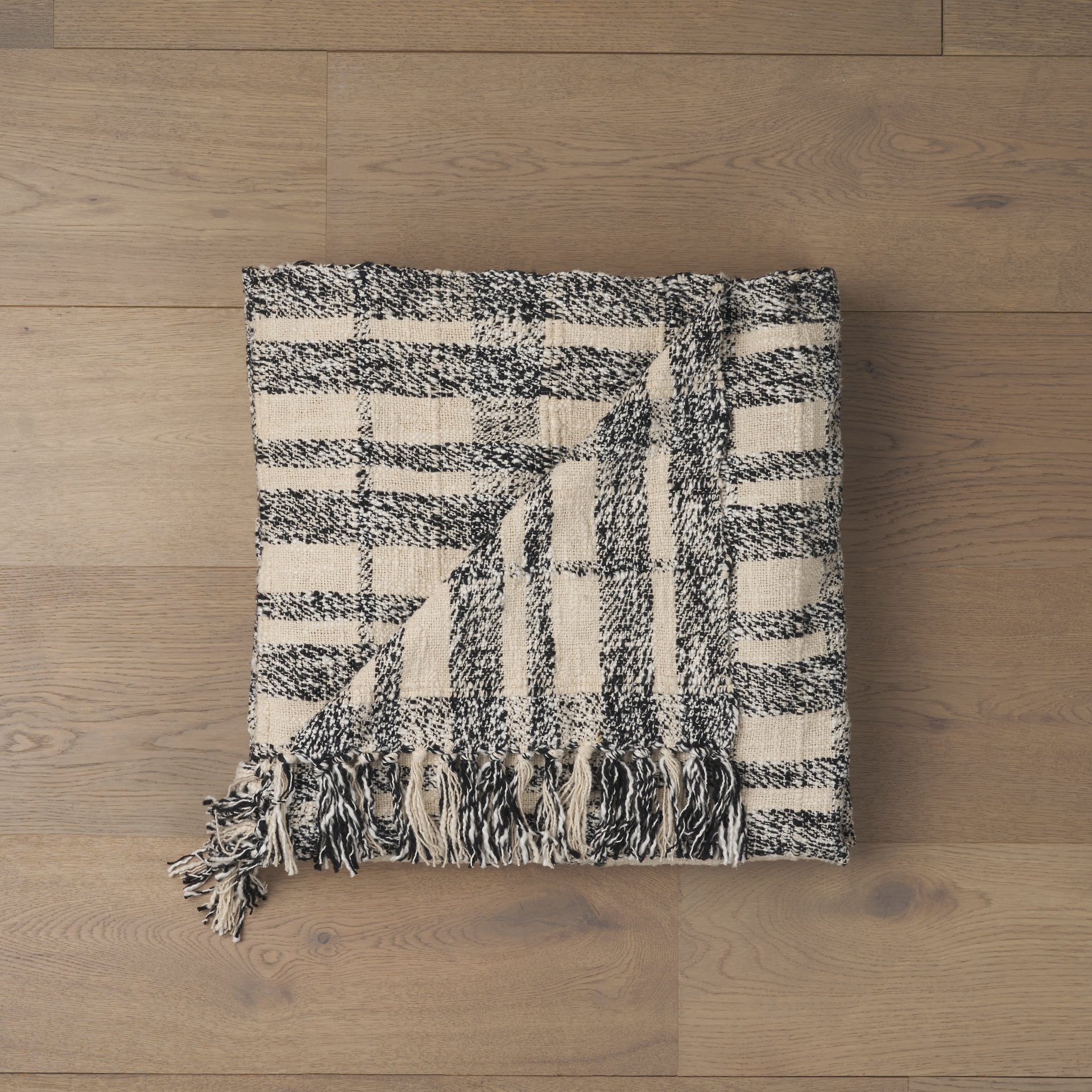 Pendle Black Plaid Cotton Throw Blanket Mercana Mer 71450 3