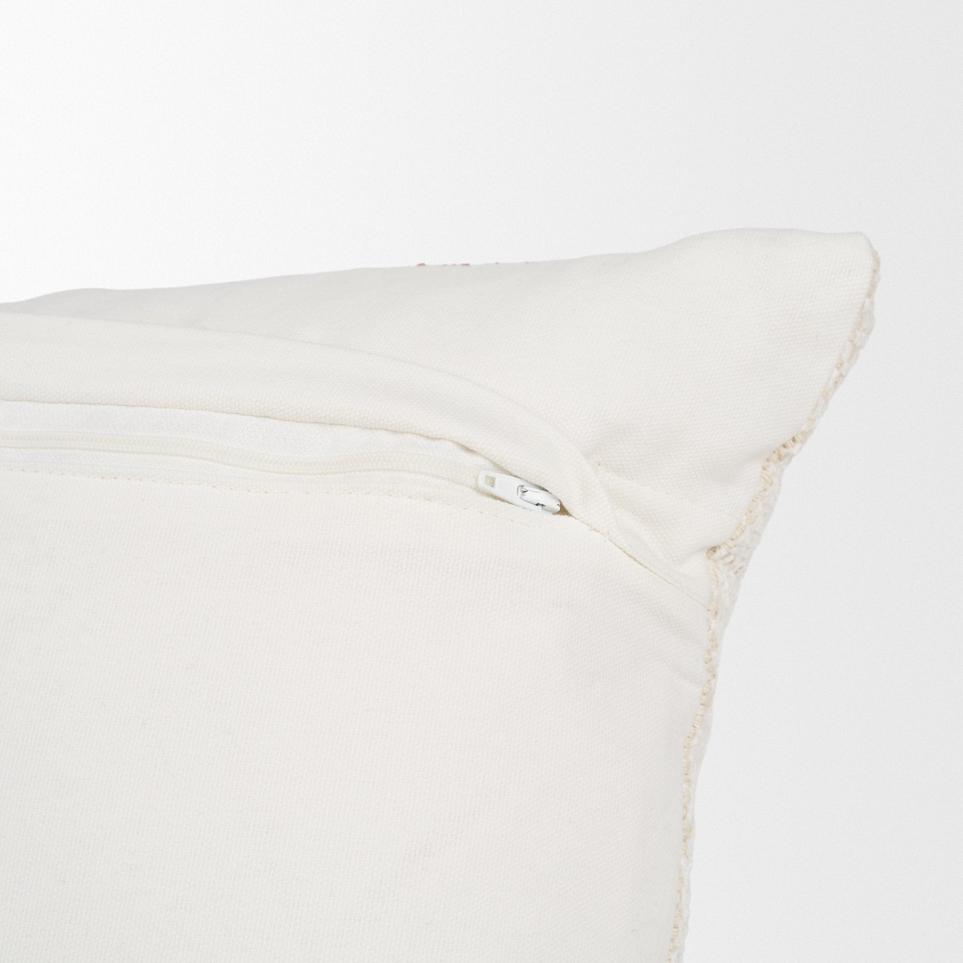 Levon Decorative Pillow Mercana Mer 71464 15