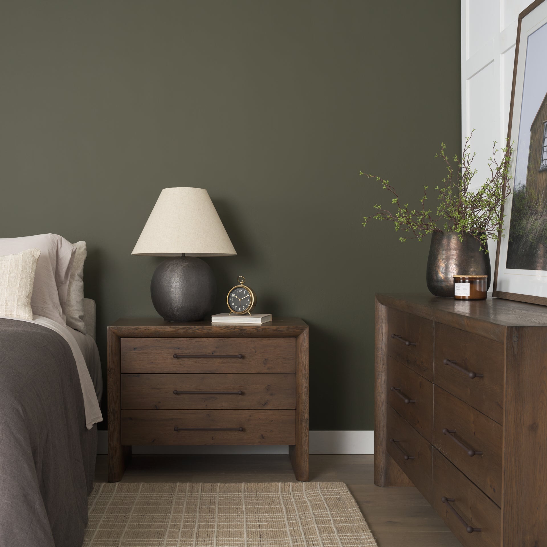 Belford Closed Nightstand Mercana Mer 71236 27