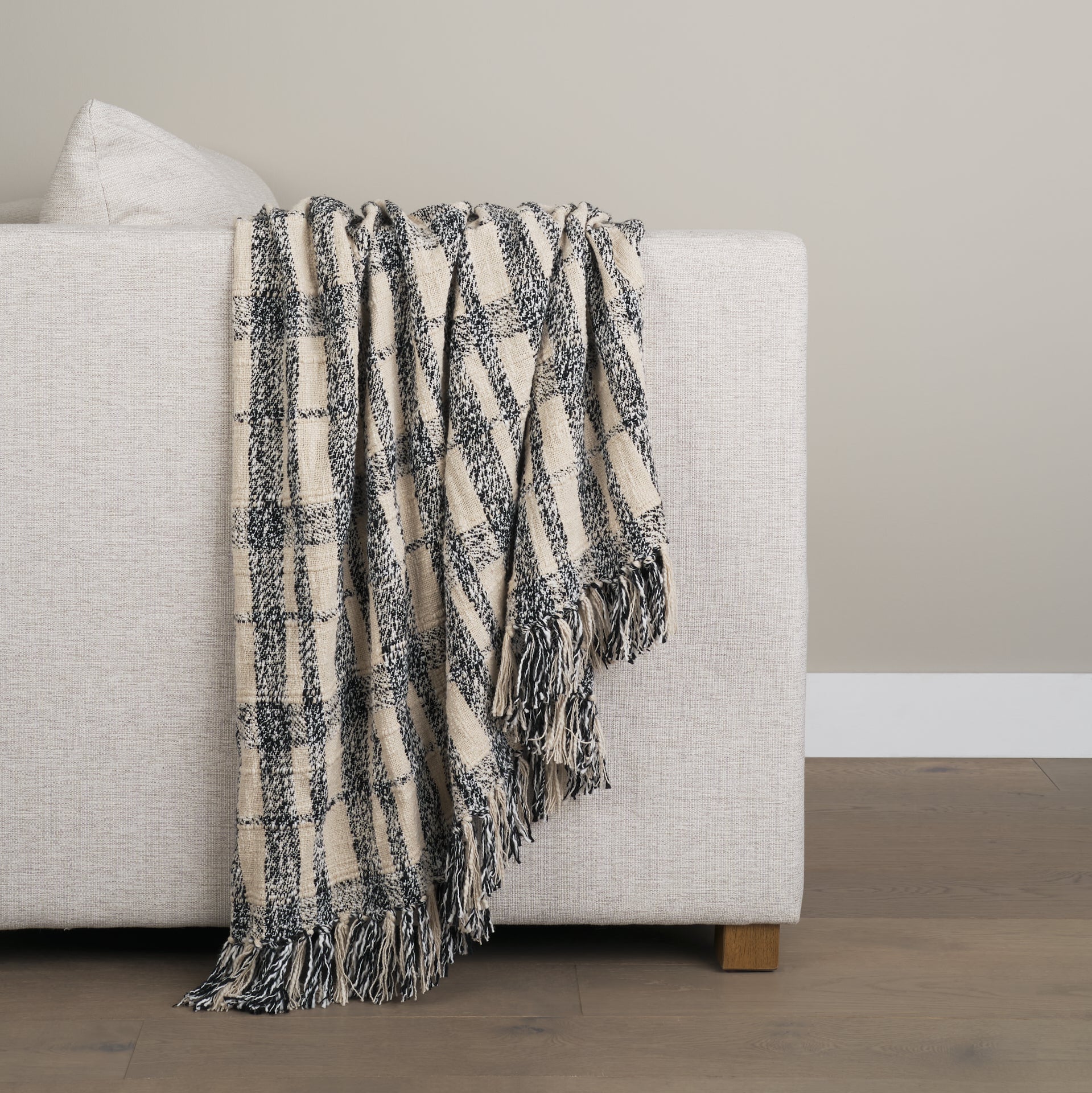 Pendle Black Plaid Cotton Throw Blanket Mercana Mer 71450 7