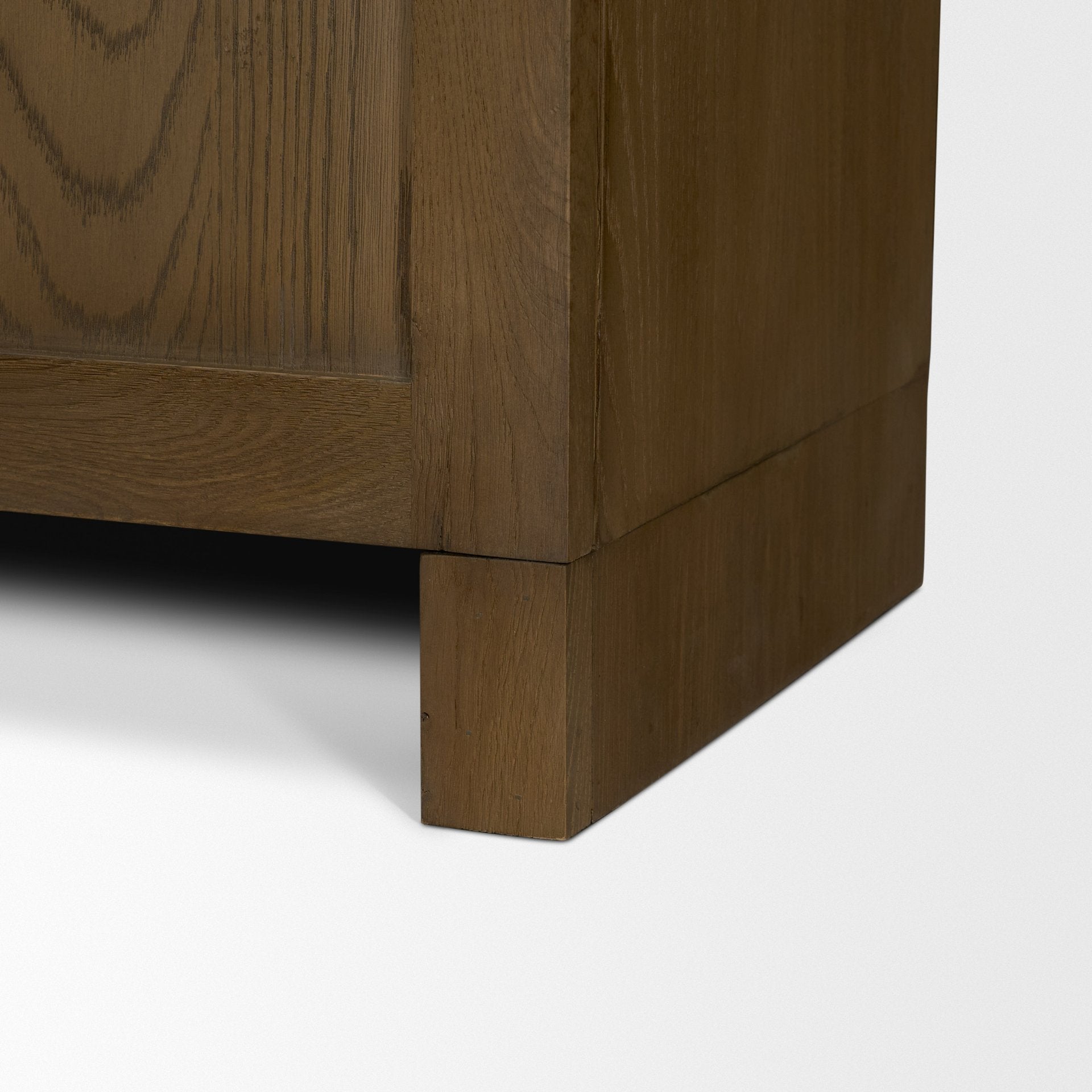 Henry Curio Cabinet Mercana Mer 71327 19