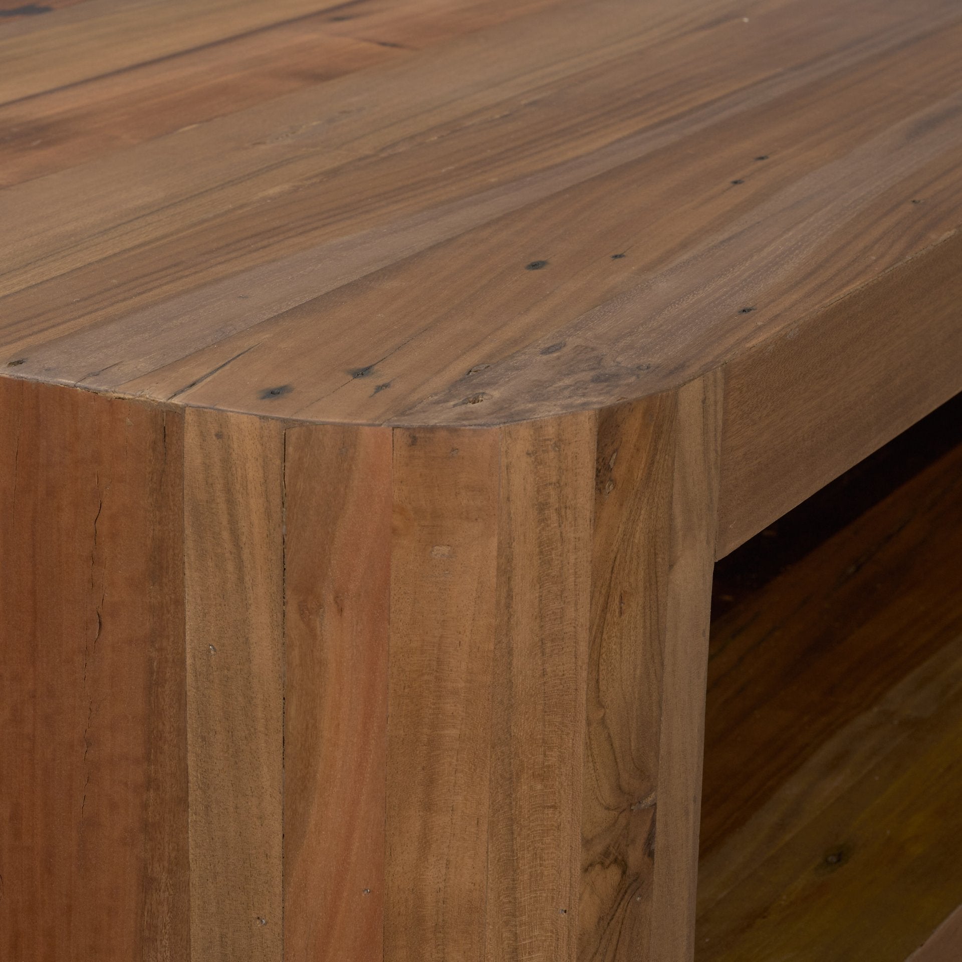 Dunmore Coffee Table Mercana Mer 71383 5