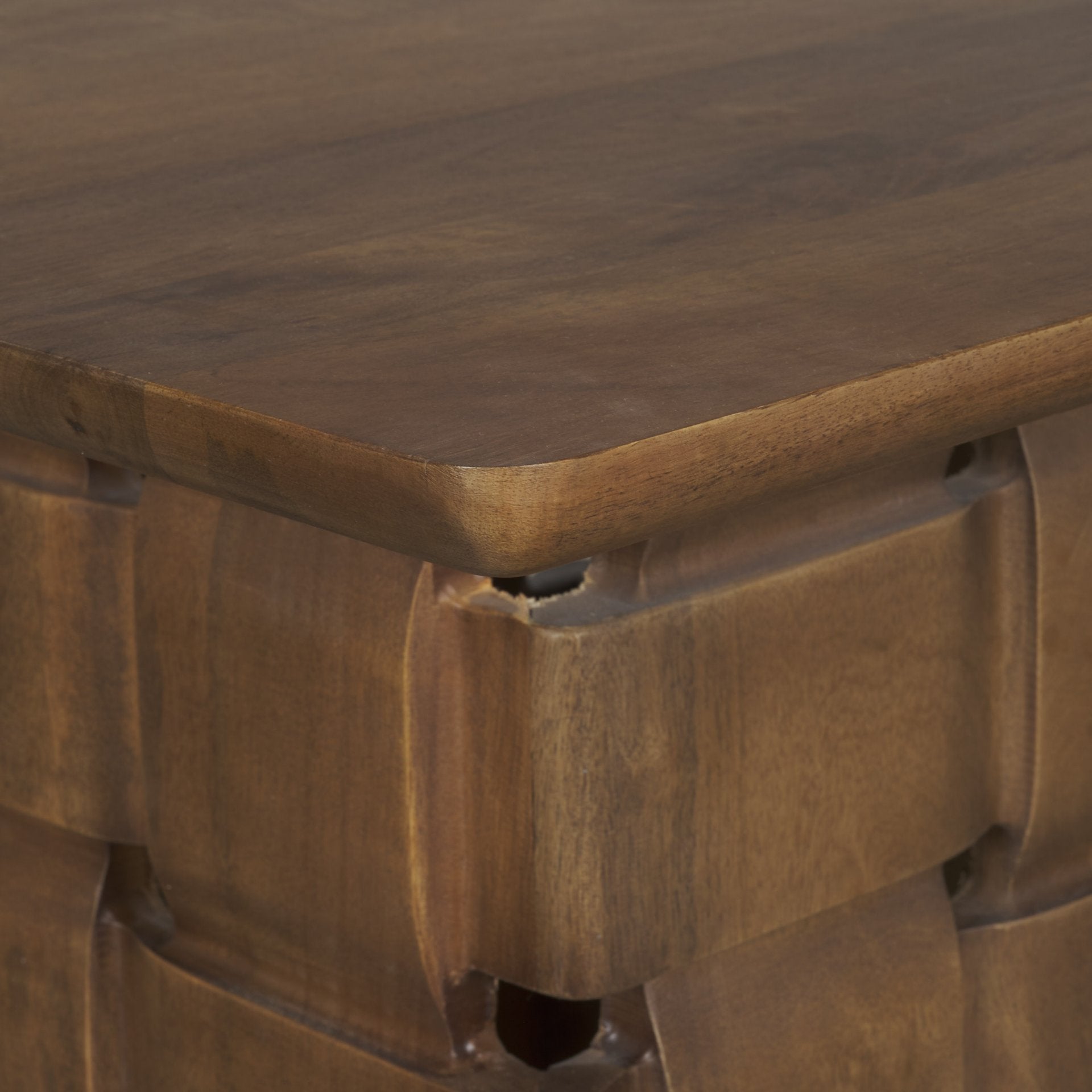 Trellyn Accent Table Mercana Mer 71296 11