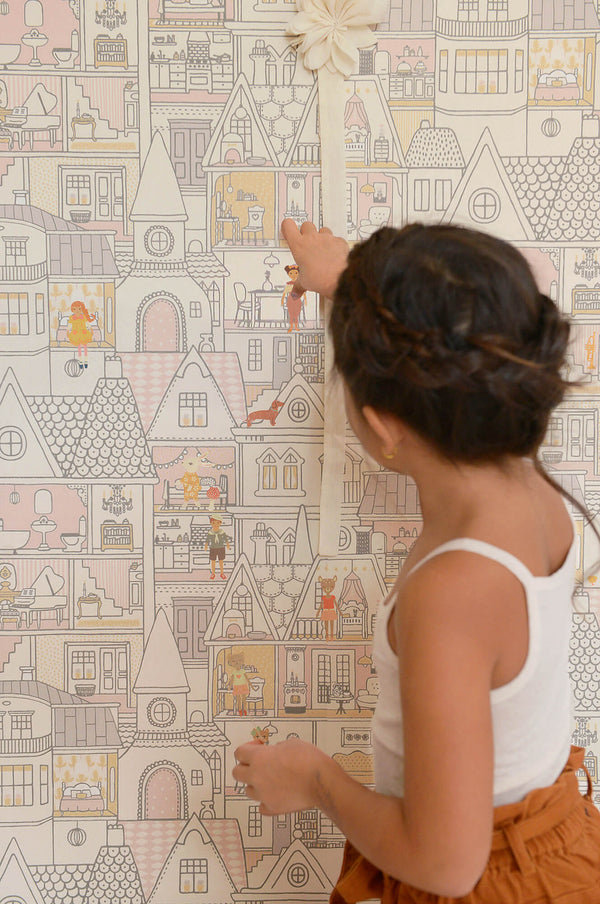 Dollhouse Wool White Wallpaper by Majvillan
