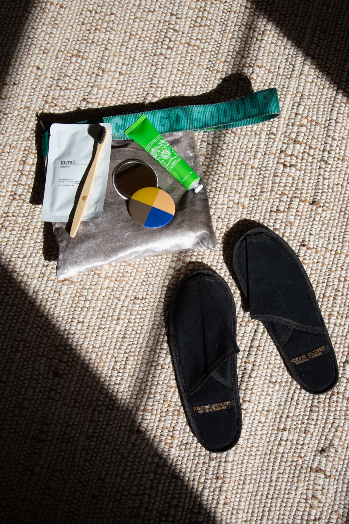 waxed-canvas-portable-slipper-small-black-design-by-puebco