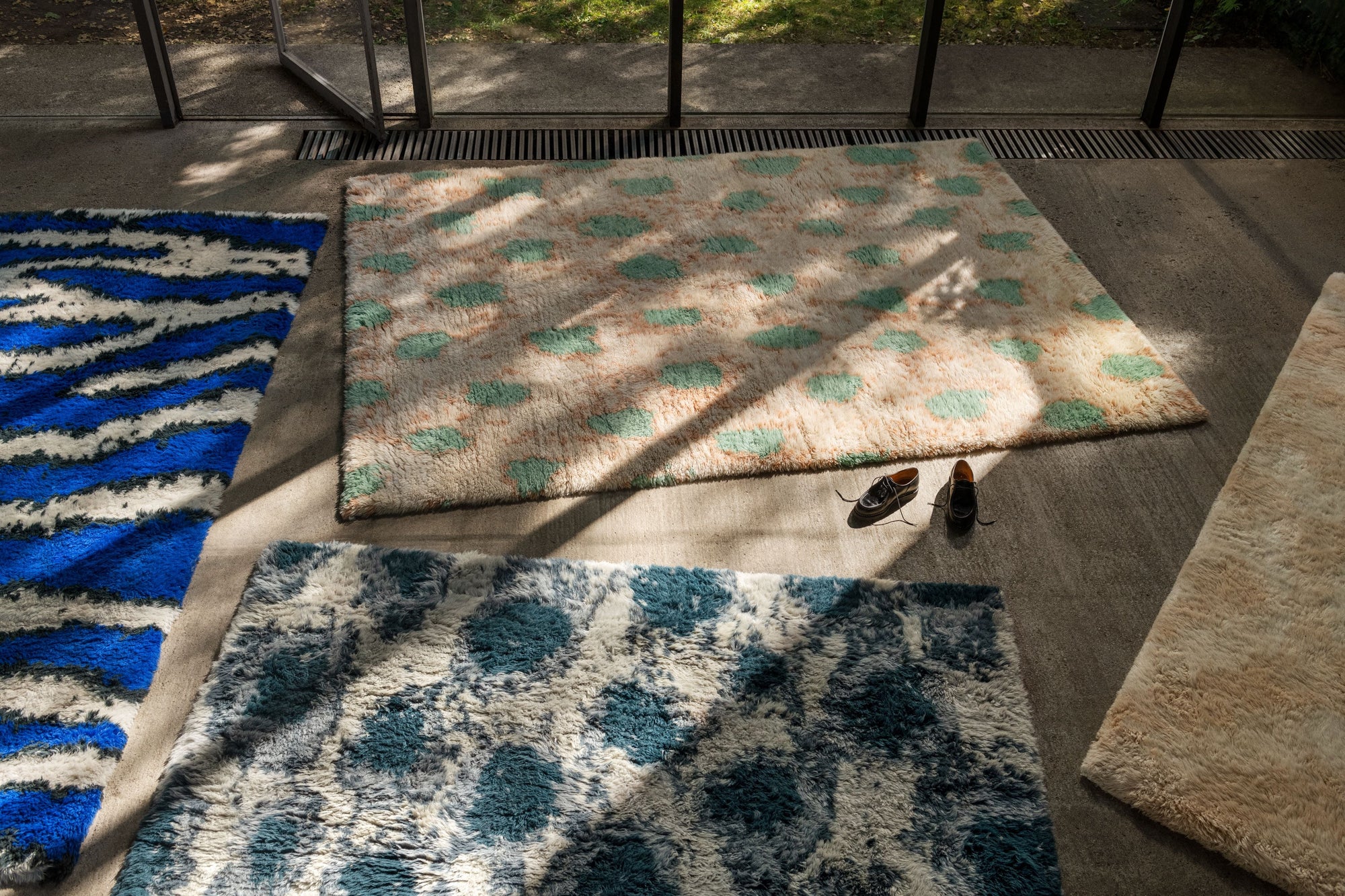 monster ultramarine blue off white rug by hem 30490 8