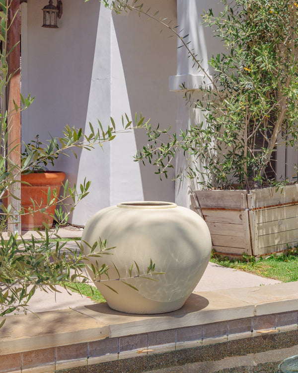 Grand Outdoor Resin Vessel Moon Garden 1