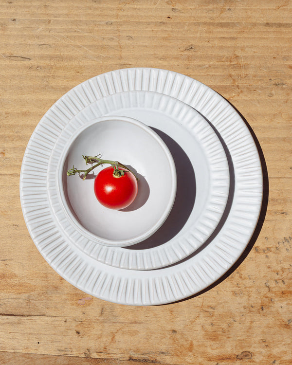 Stripes Matte White Serving Tray Uvn 1000105 2