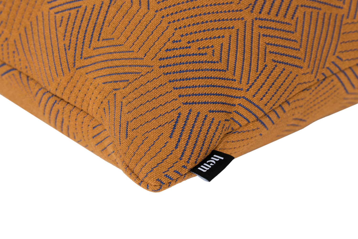 Storm Cushion Medium 13