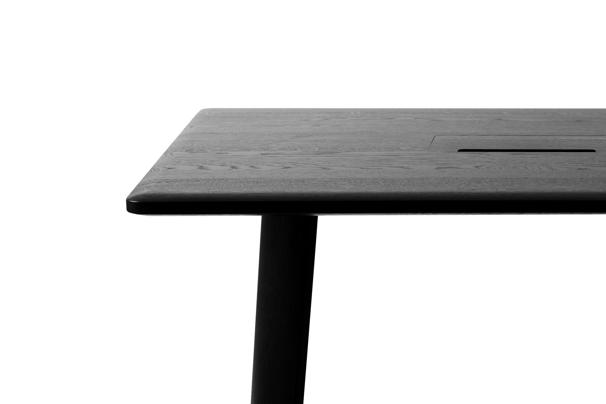 Alle Media Conference Table 7