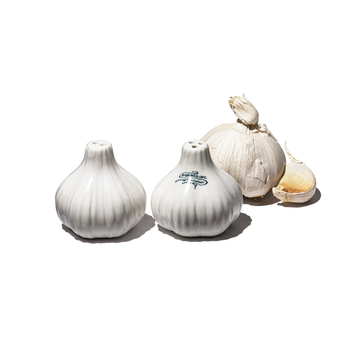 CERAMIC GARLIC SALT & PEPPER SHAKER SET