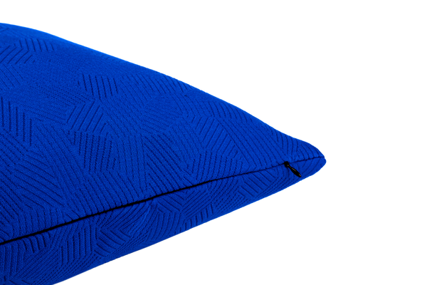 Storm Cushion Medium 16