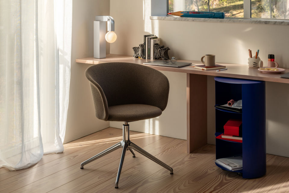 knuckle table lamp us plug brushed aluminum by hem hem 20466