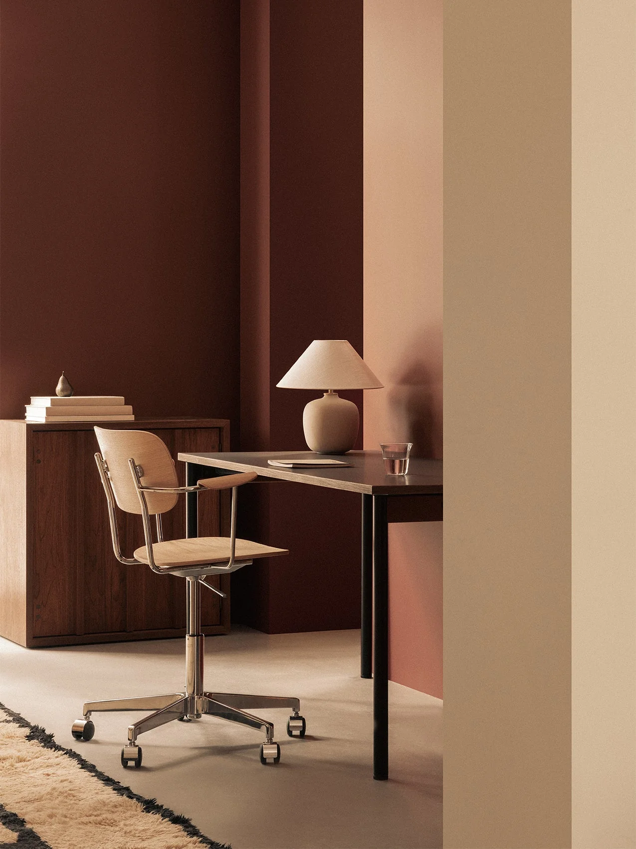 Co Task Chair Style Shot - 1