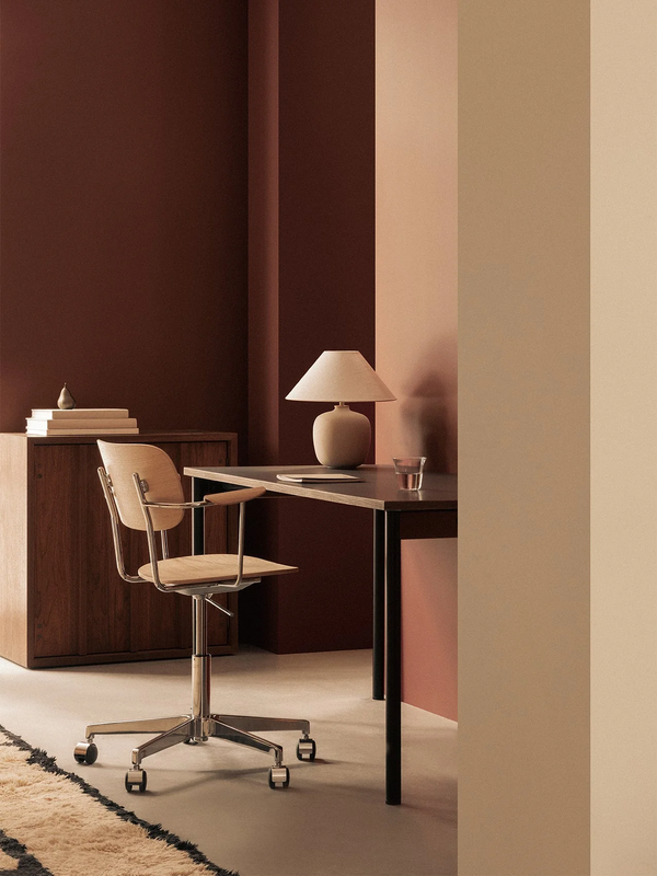 Co Task Chair Style Shot - 1