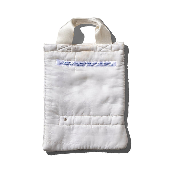 WHITE QUILTED SNOW JACKET TOTE BAG