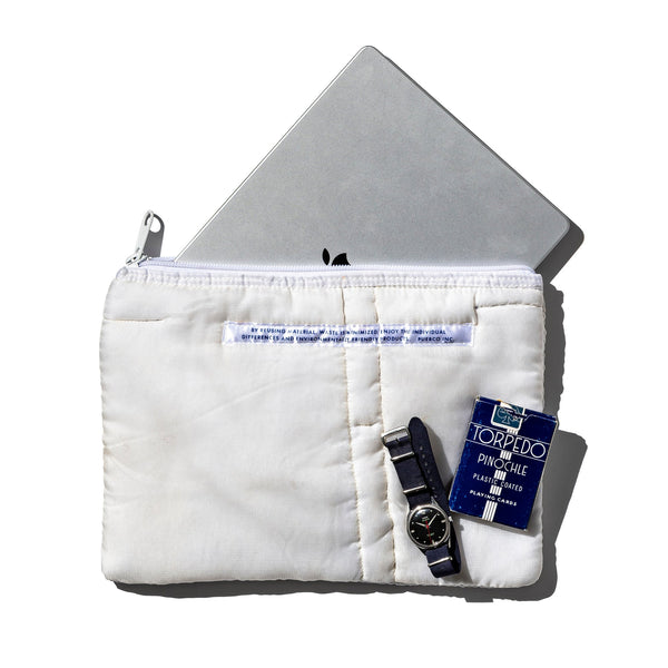 WHITE QUILTED SNOW JACKET LAPTOP CASE / 13"