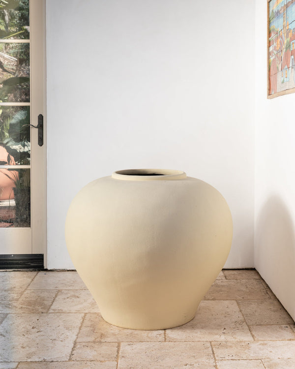Grand Outdoor Resin Vessel Moon Garden 12