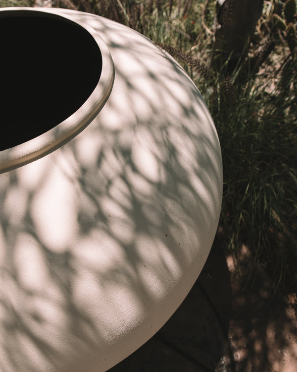 Grand Outdoor Resin Vessel Moon Garden 14
