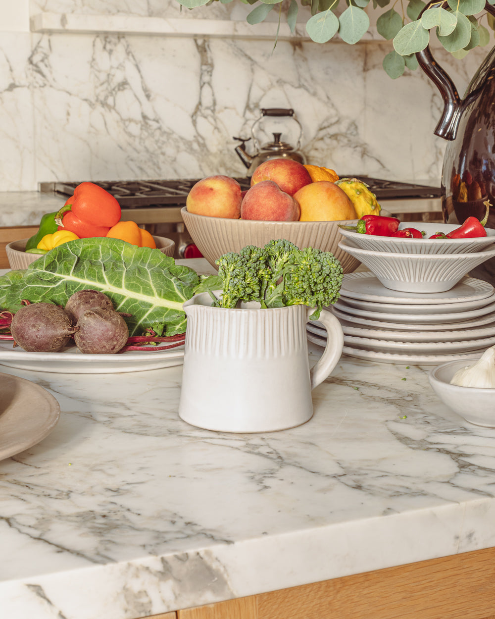 Stripes Matte White Pitcher Uvn 1000110 3