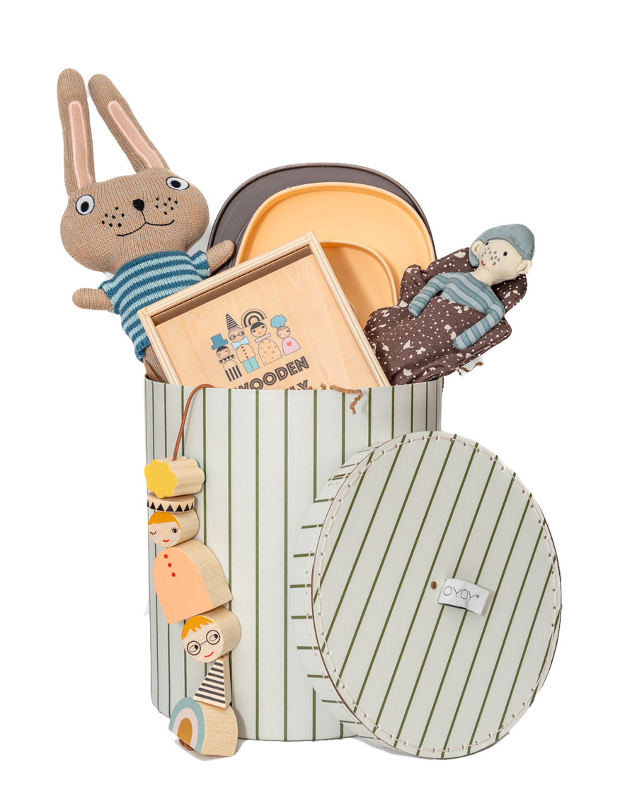 Friends & Snacks Gift Set