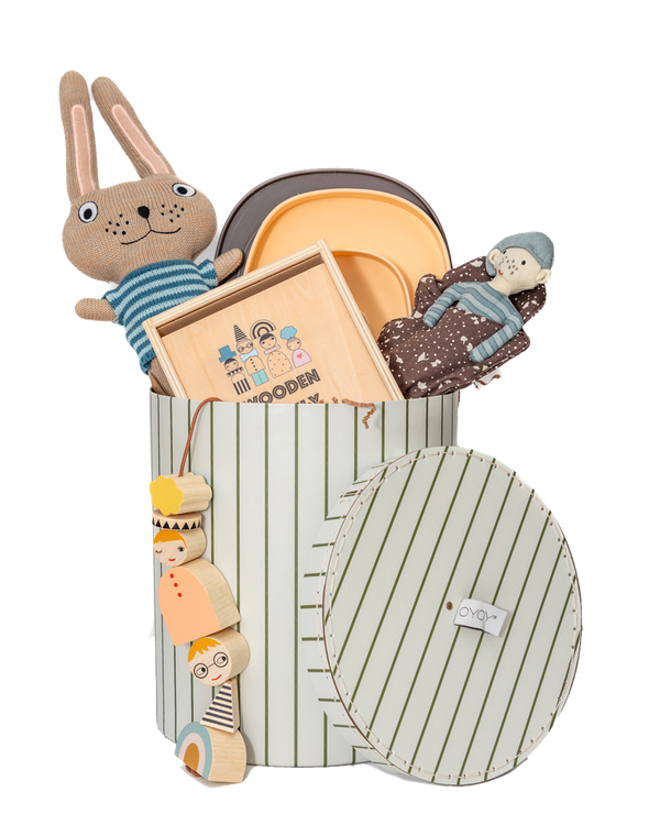 Friends & Snacks Gift Set