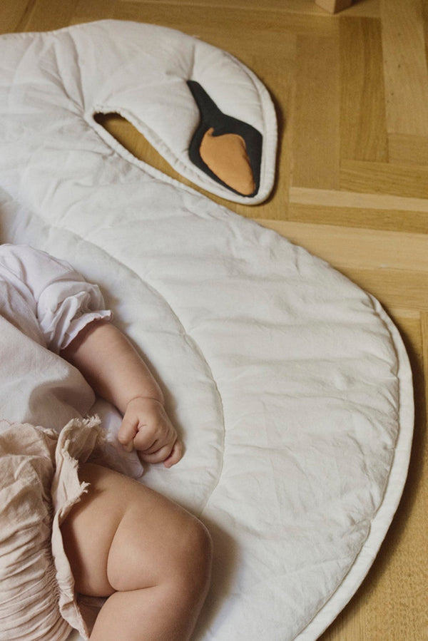 Swan Playmat Lorena Canals Bbm Swan 5