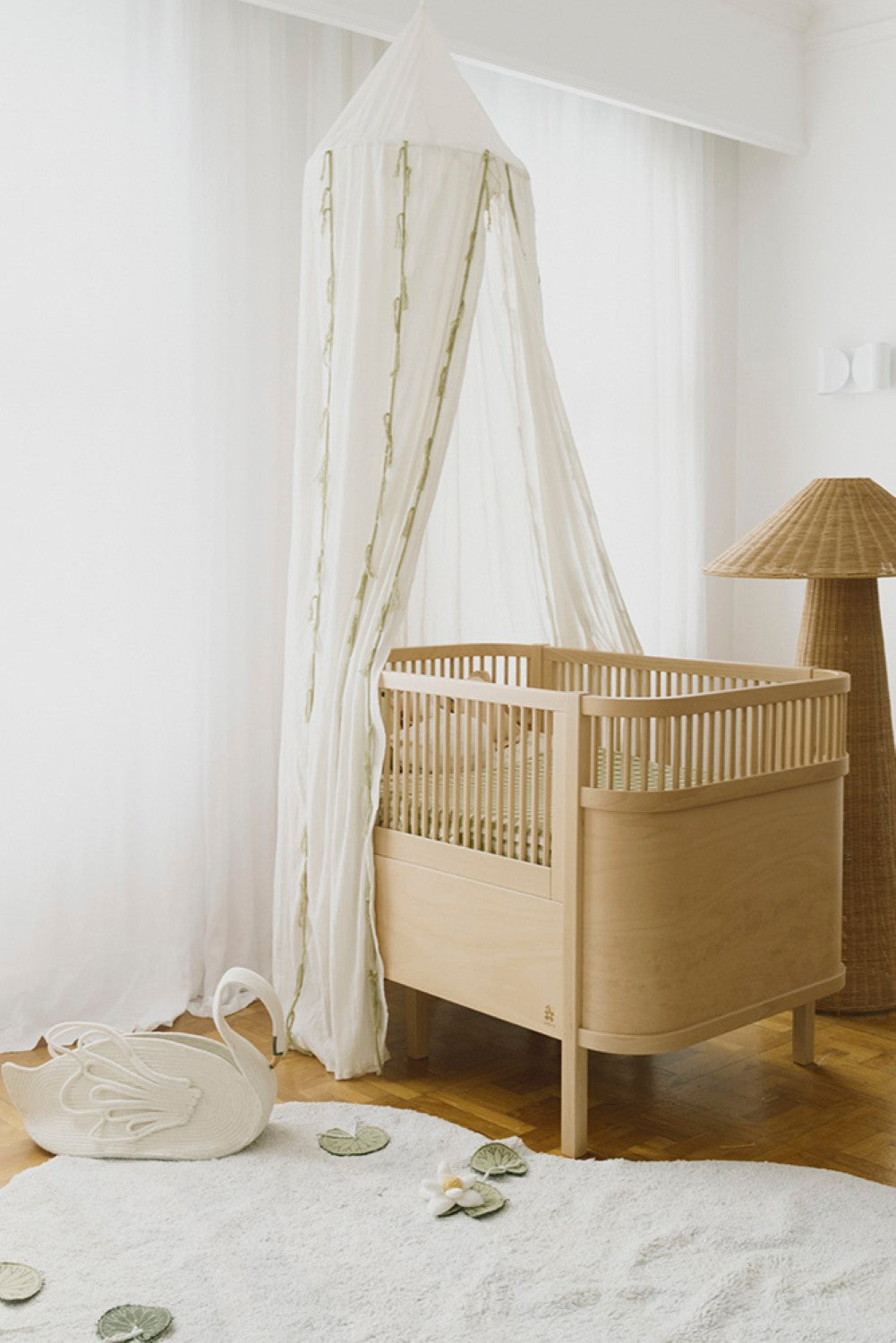 Swan Canopy Crepe Lorena Canals Cnp Crp Ivo 11