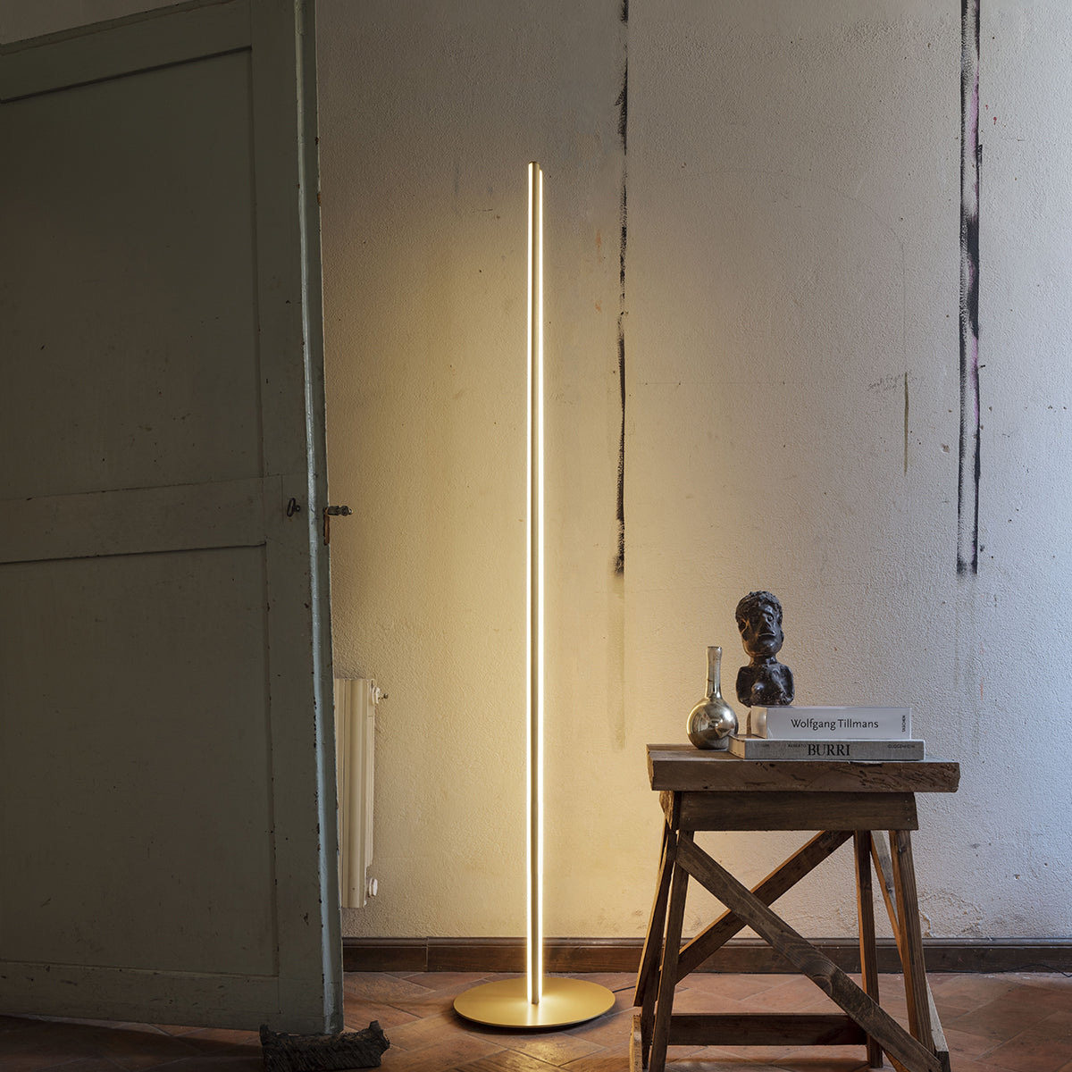 Coordinates Extruded aluminium Champagne Floor Lighting