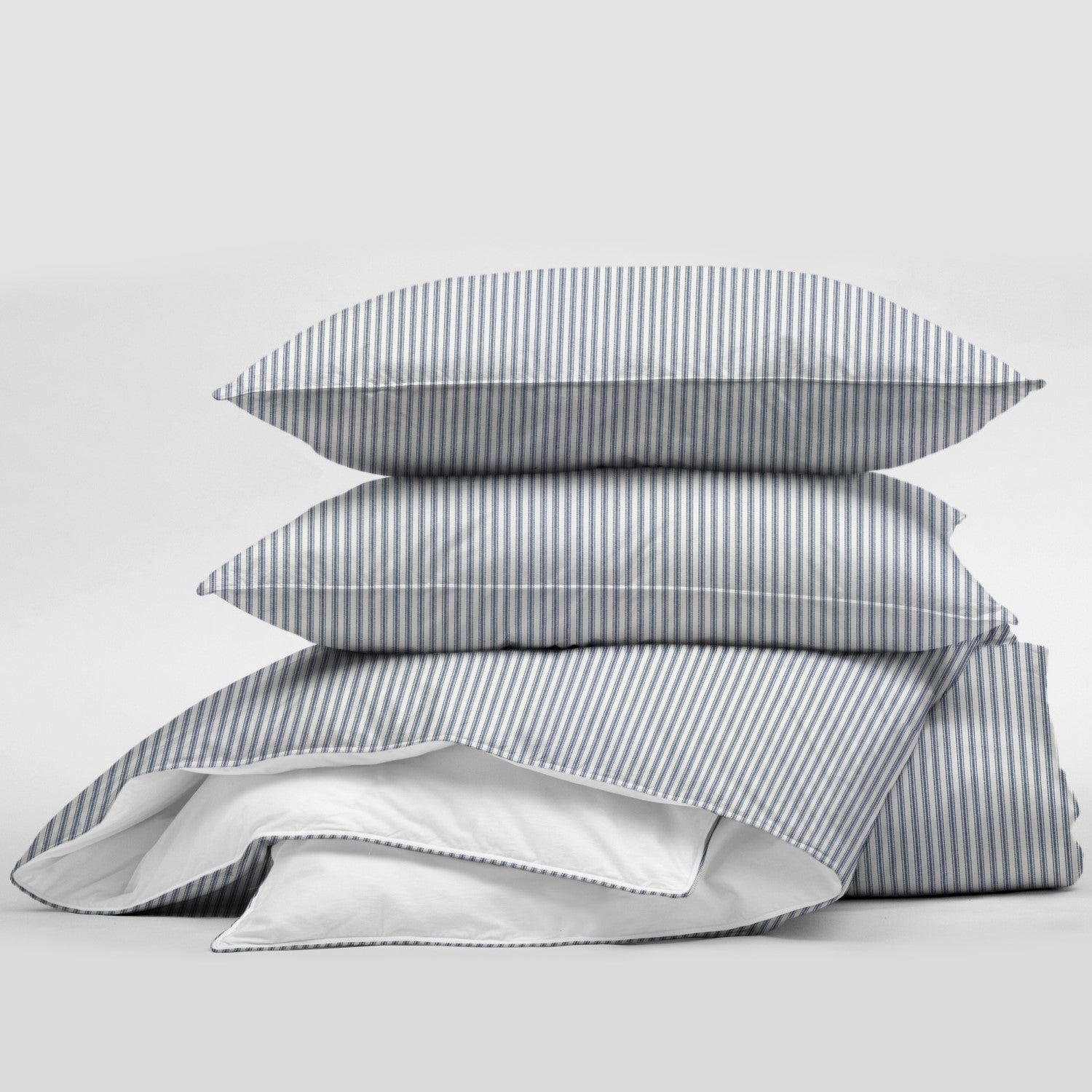 Cruz Ticking Stripes White/Navy Bedding 1